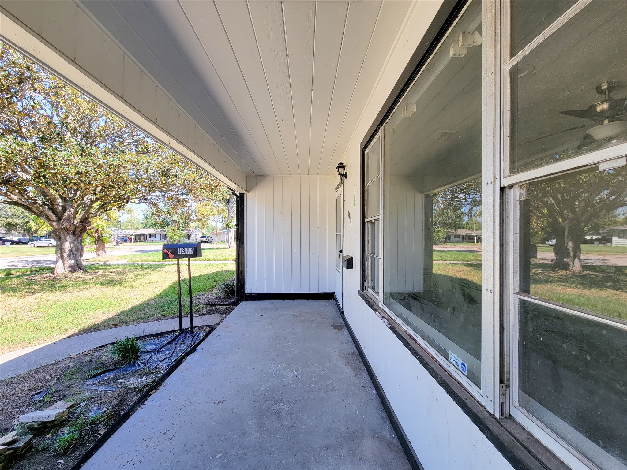 1311 Jefferson Property Photo 4