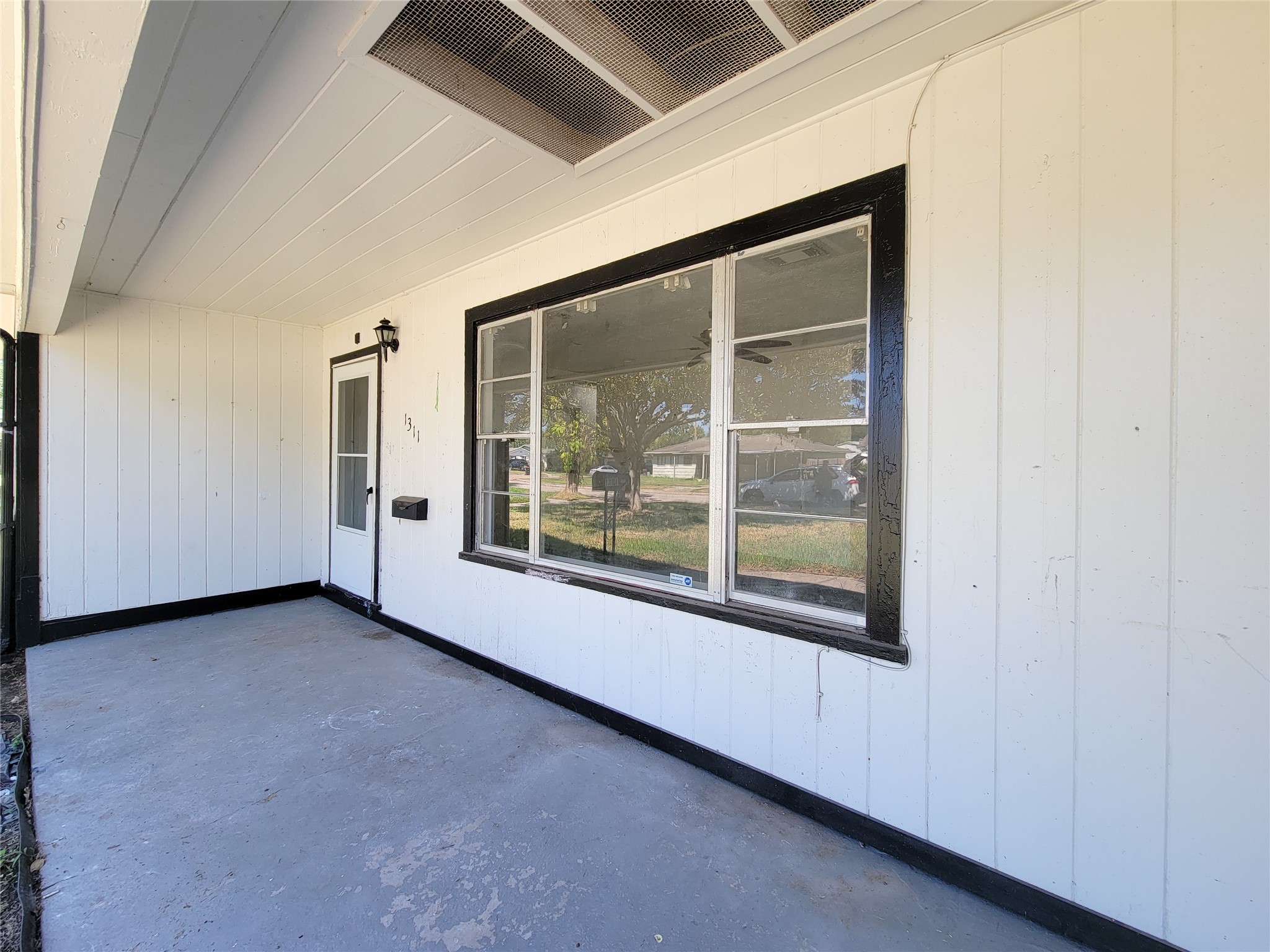 1311 Jefferson Property Photo 5