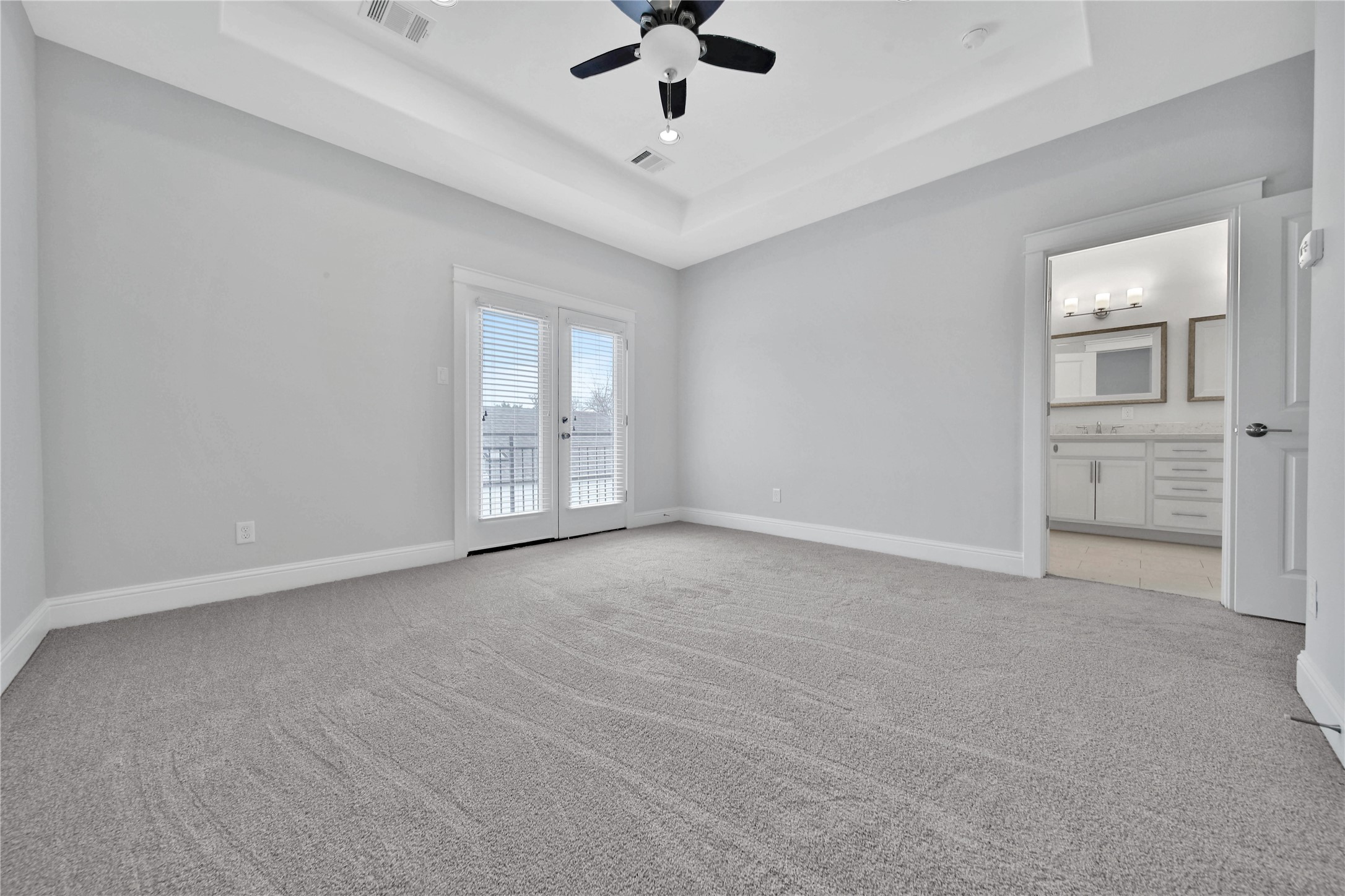 626 E 28th Street Property Photo 18
