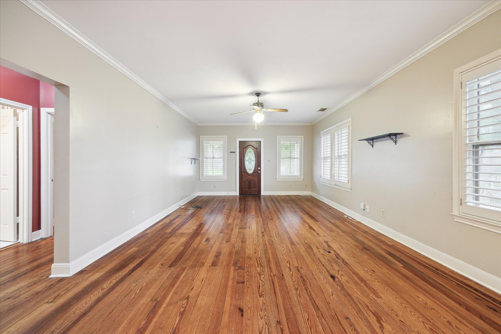 321 W 13th Street Property Photo 5