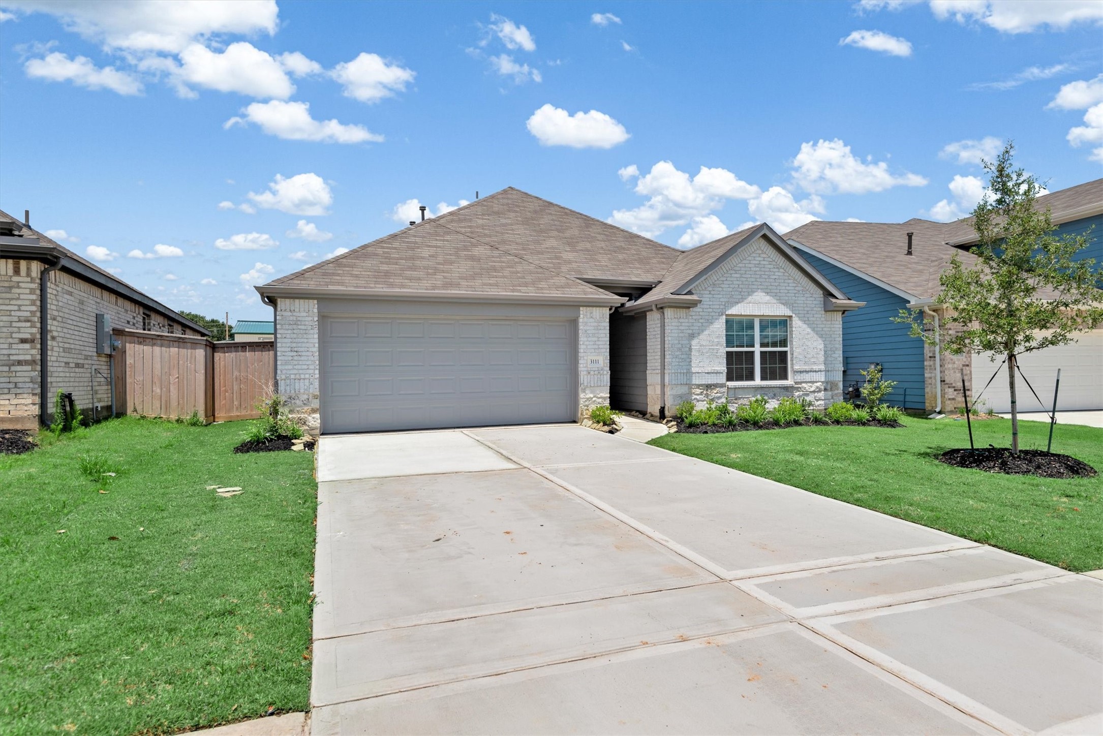 3111 West Frontier Lane Property Photo 1