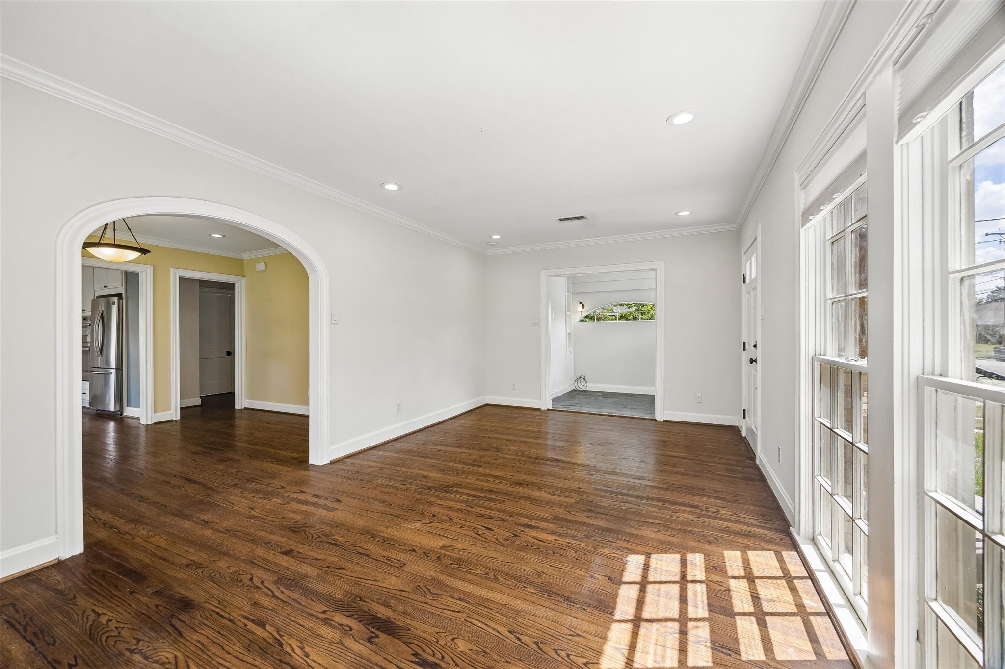 509 Gale Street Property Photo 5