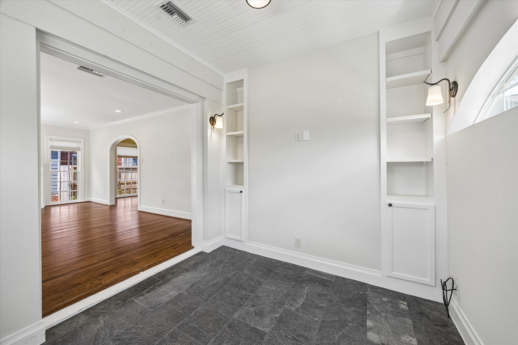 509 Gale Street Property Photo 8