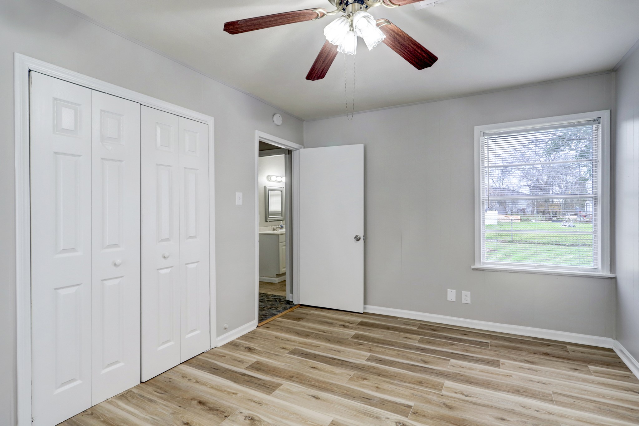2100 Ontario Street Property Photo 8