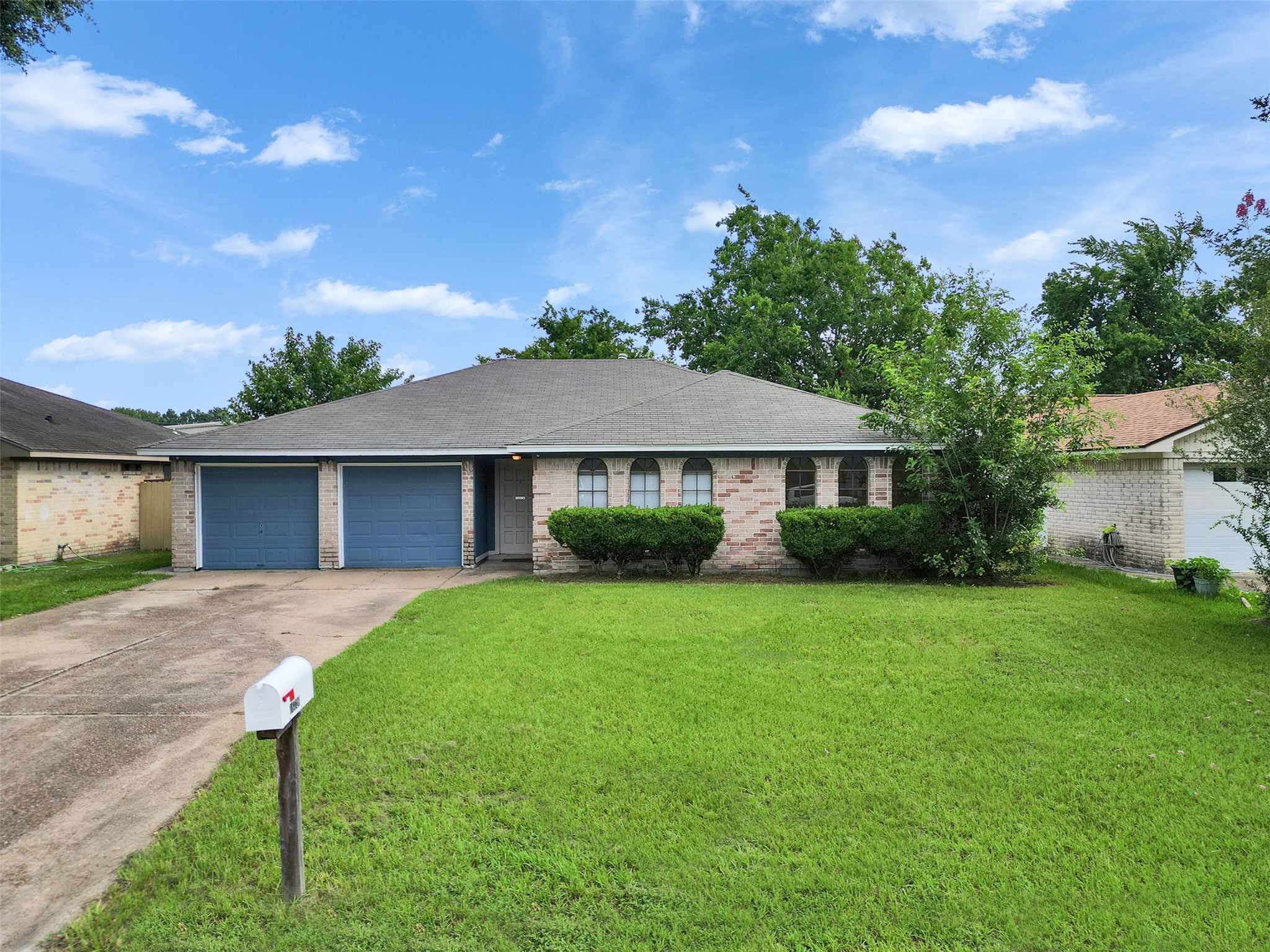 18726 Wood Glen Lane Property Photo 1