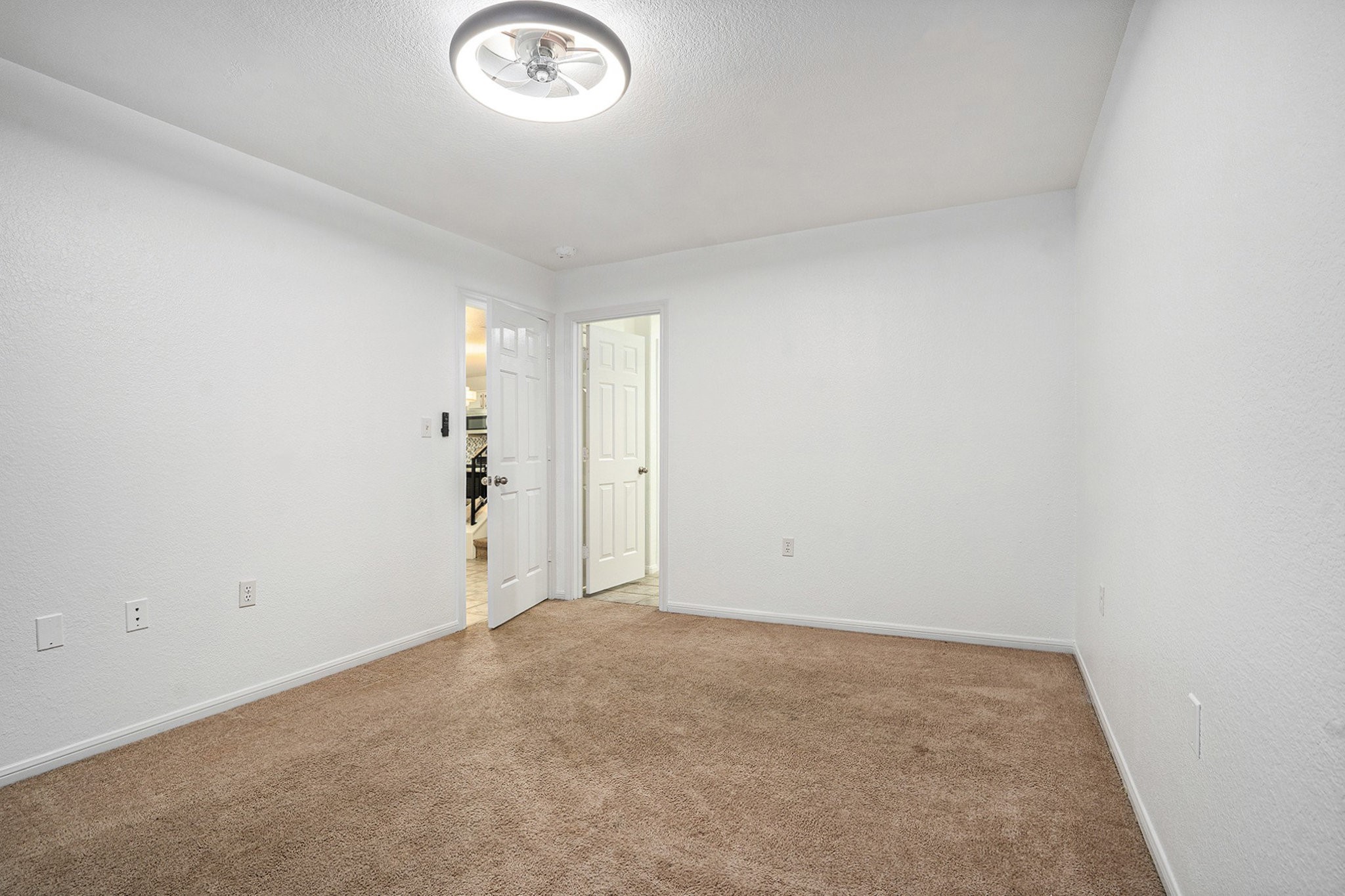 211 Hunt Road 211 Property Photo 12