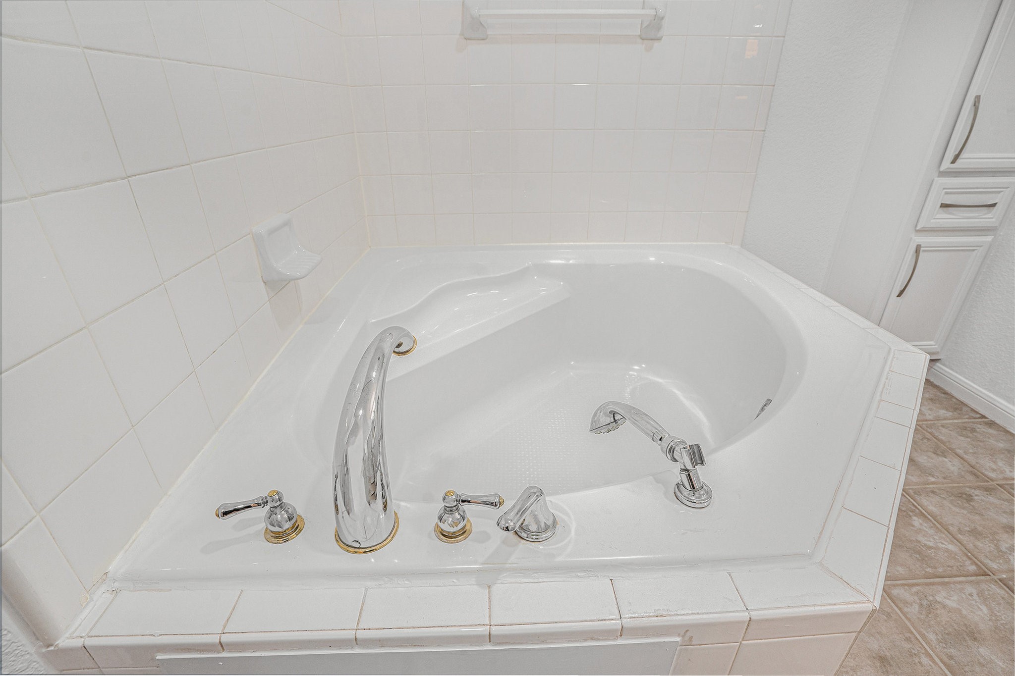 211 Hunt Road 211 Property Photo 17