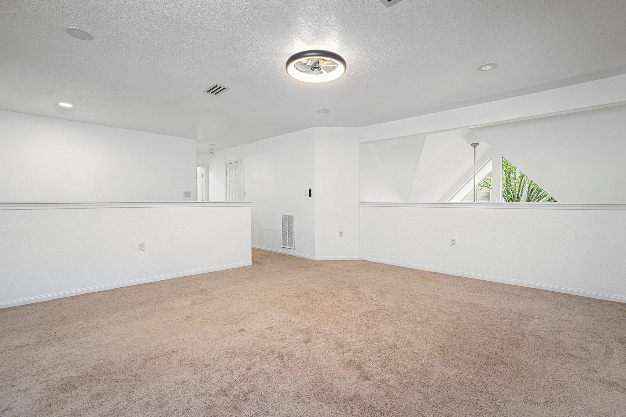 211 Hunt Road 211 Property Photo 19