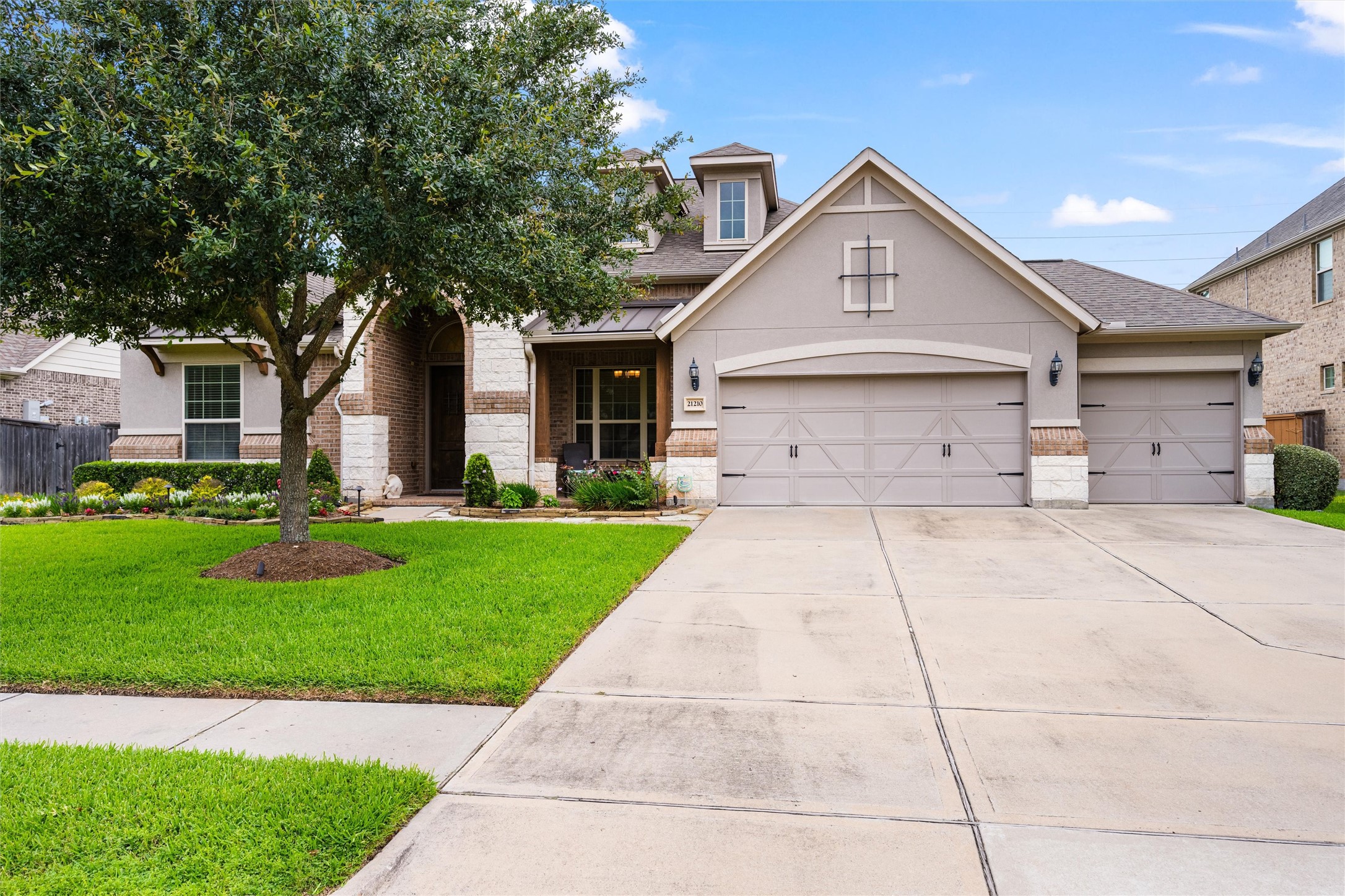 21210 Whistle Wood Drive Property Photo 1