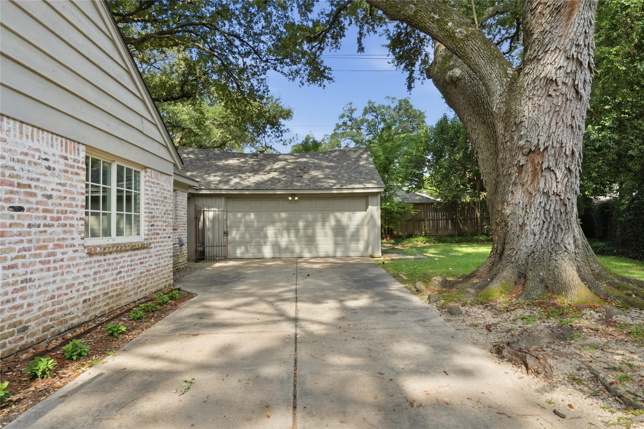 12435 Kimberley Lane Property Photo 2