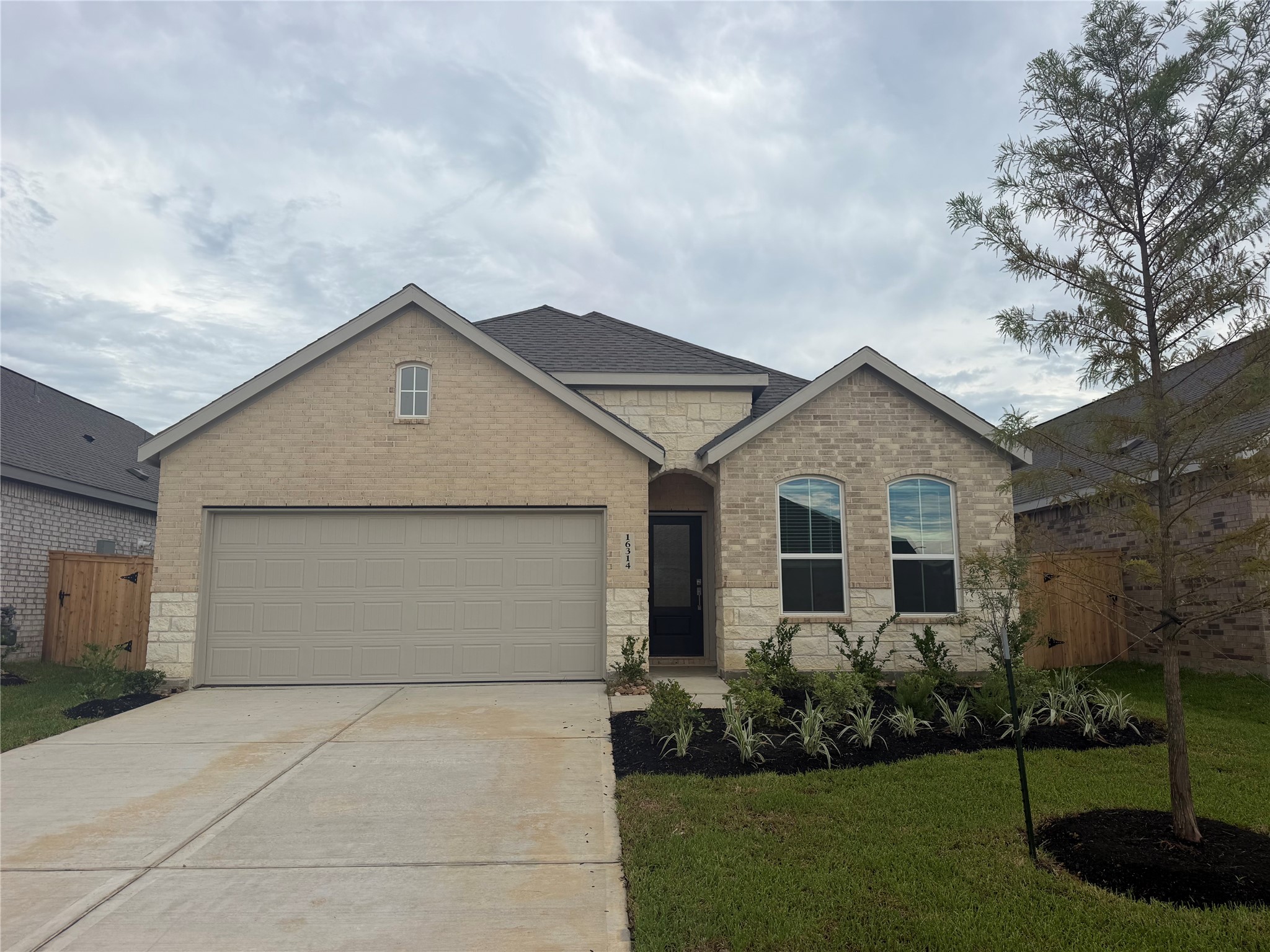 16314 Speckled Wren Street Property Photo 1