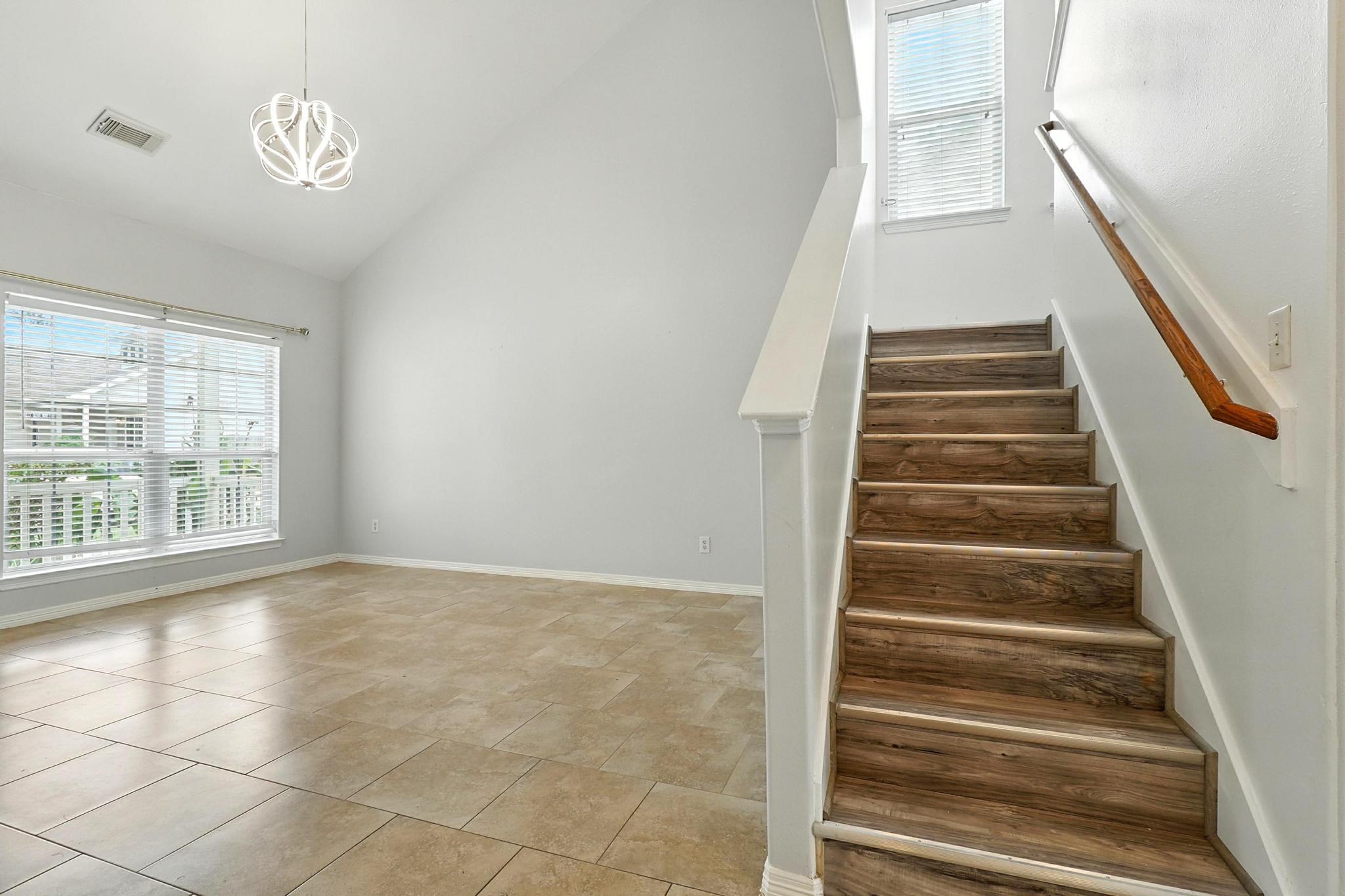 10123 Sweet Olive Way Property Photo 6