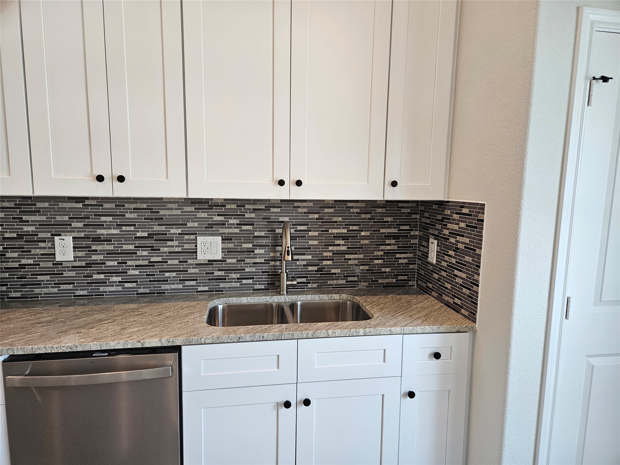 10090 Calendar Street Property Photo 6