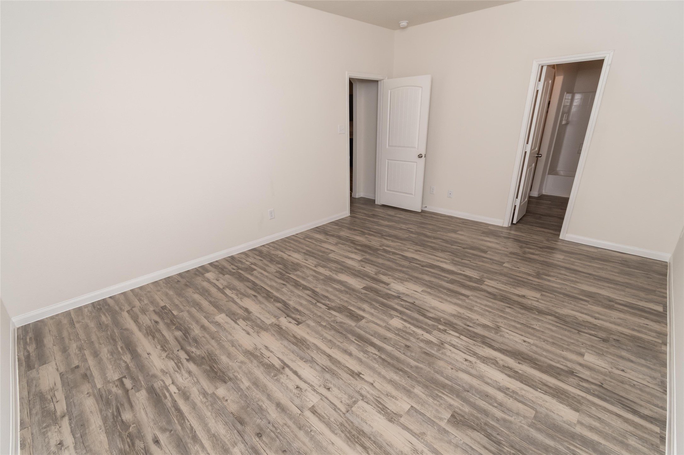 5819 Long Arbor Lane Property Photo 5