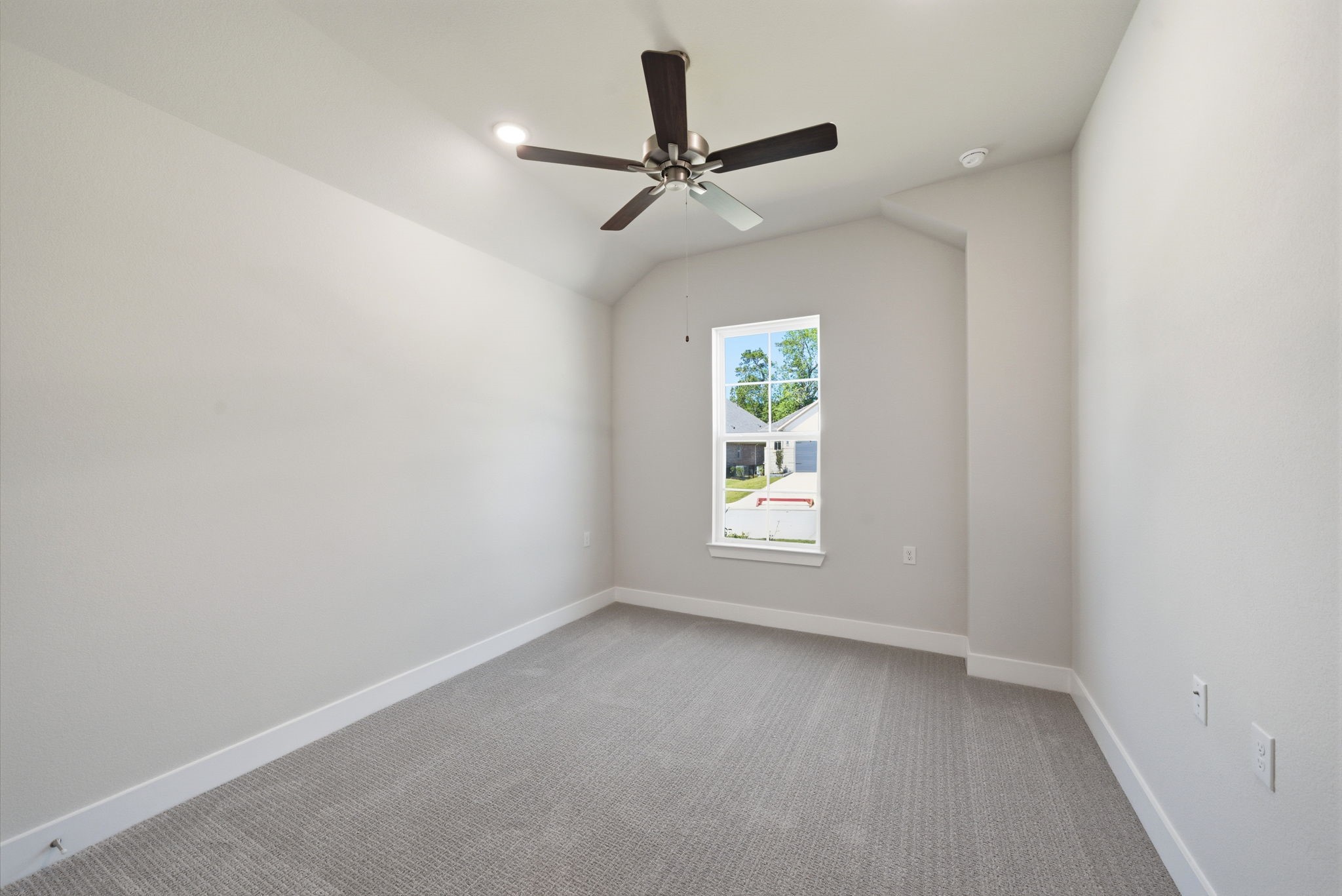 10025 Larkin Cove Property Photo 16