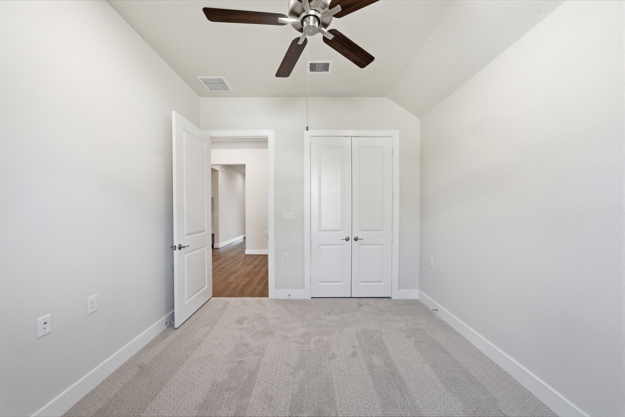 10025 Larkin Cove Property Photo 17