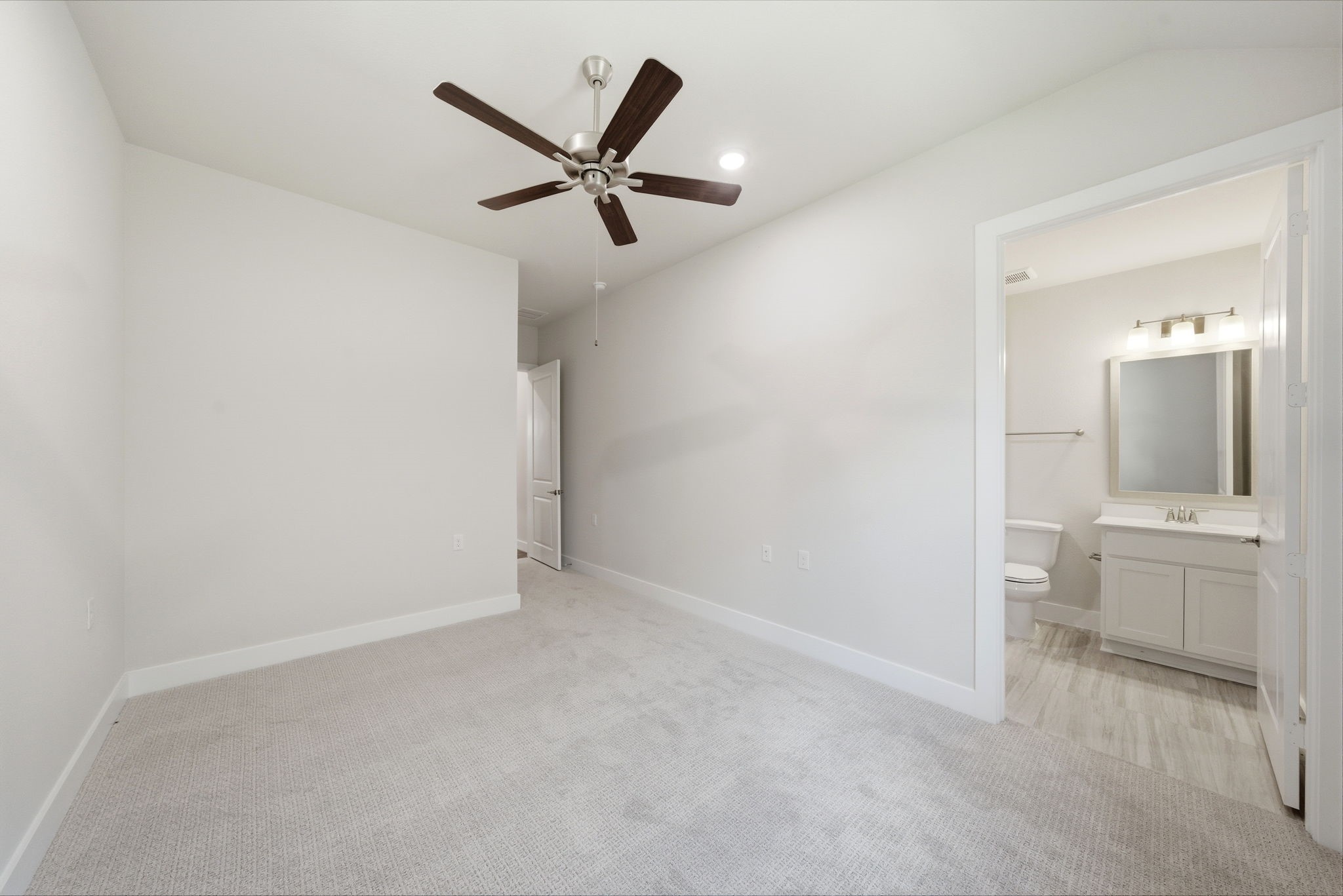 10025 Larkin Cove Property Photo 20