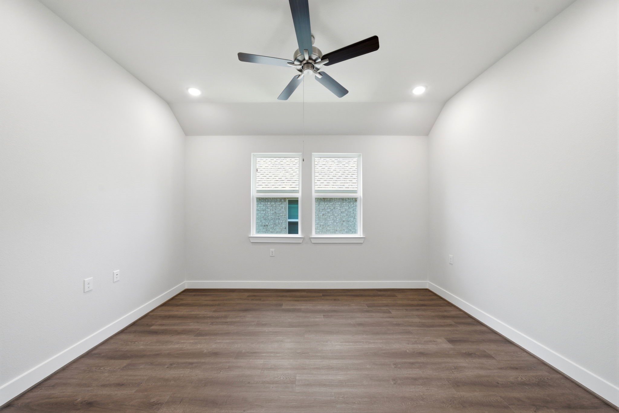 10025 Larkin Cove Property Photo 21