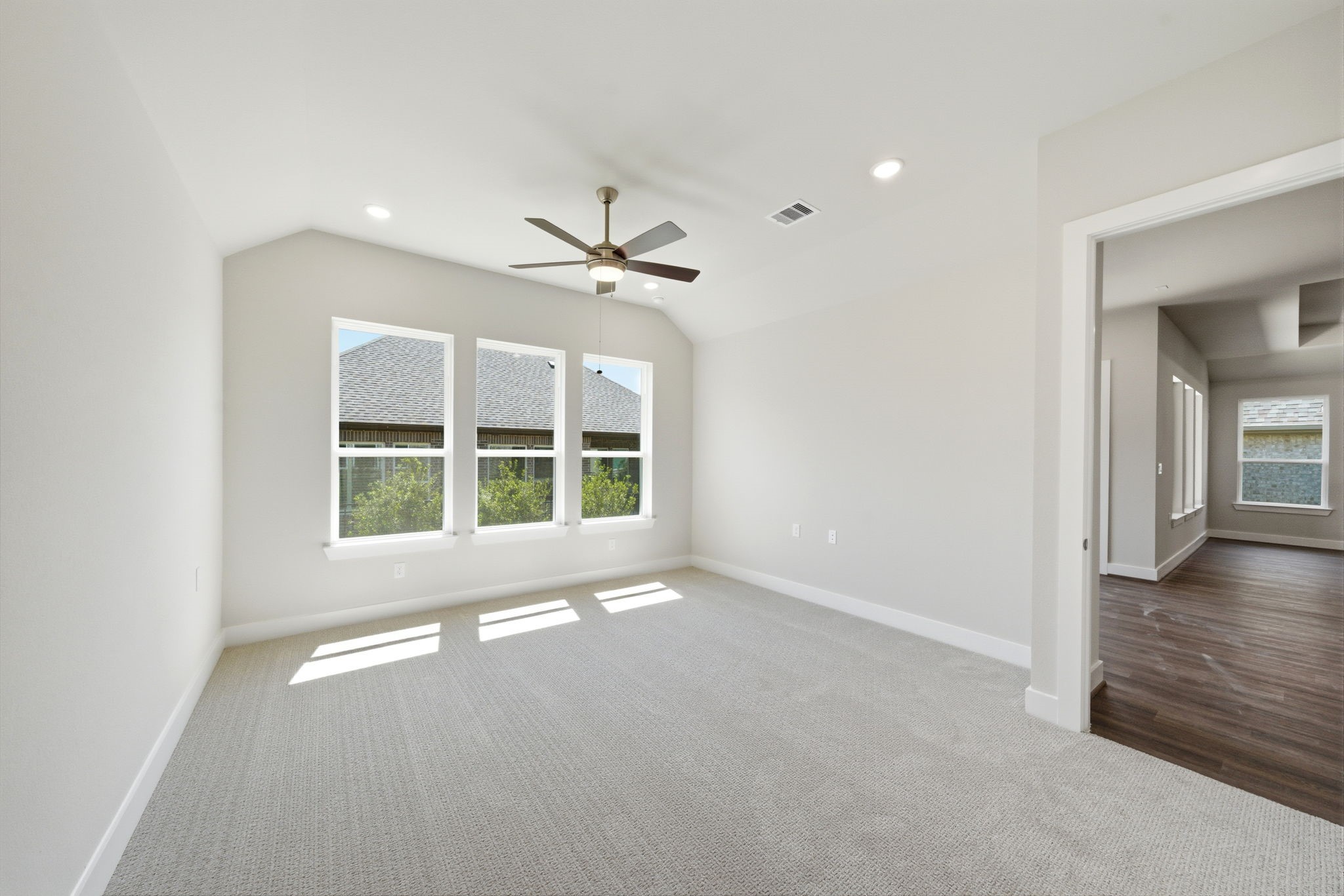 10025 Larkin Cove Property Photo 25
