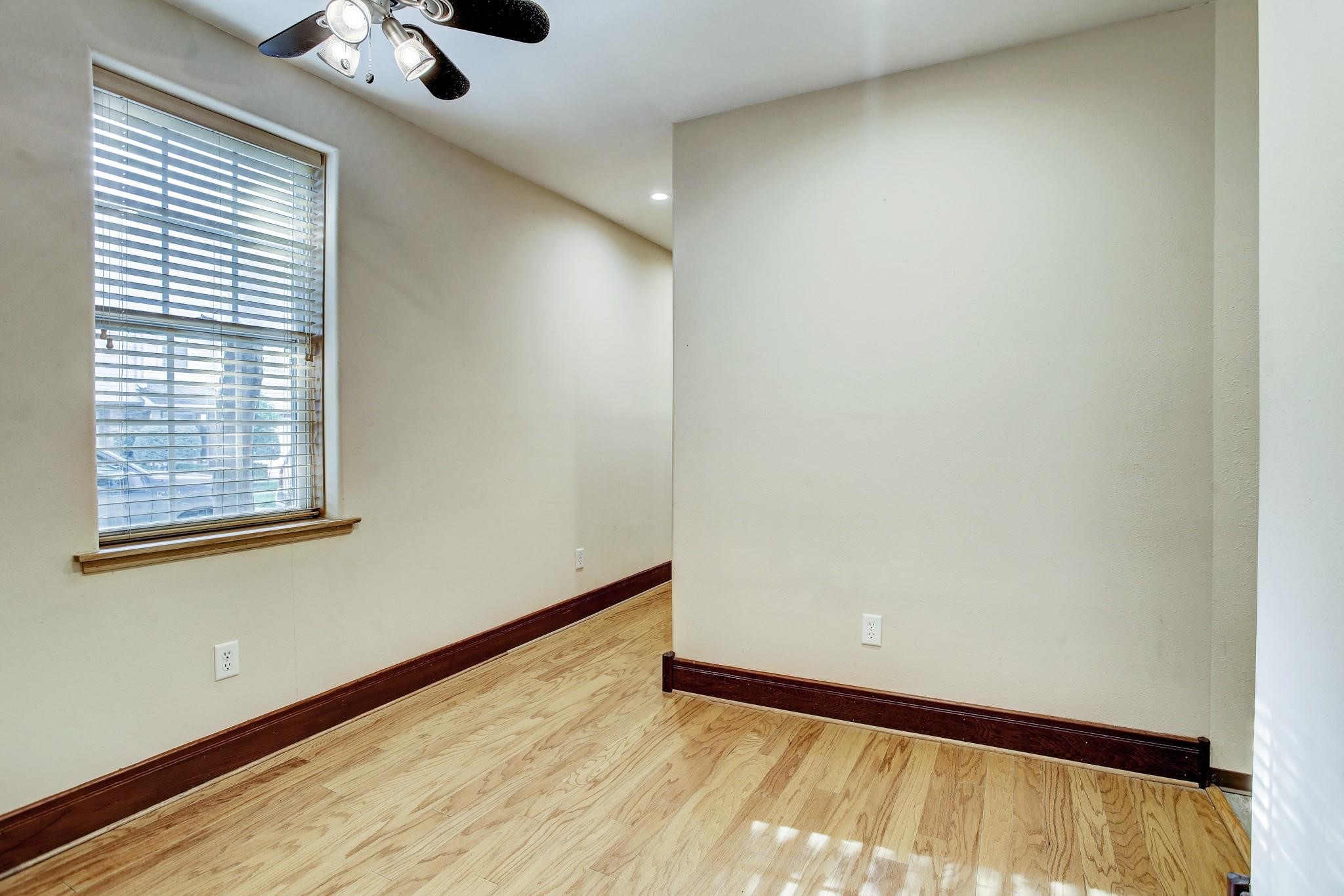 5250 Eigel Street Property Photo 4