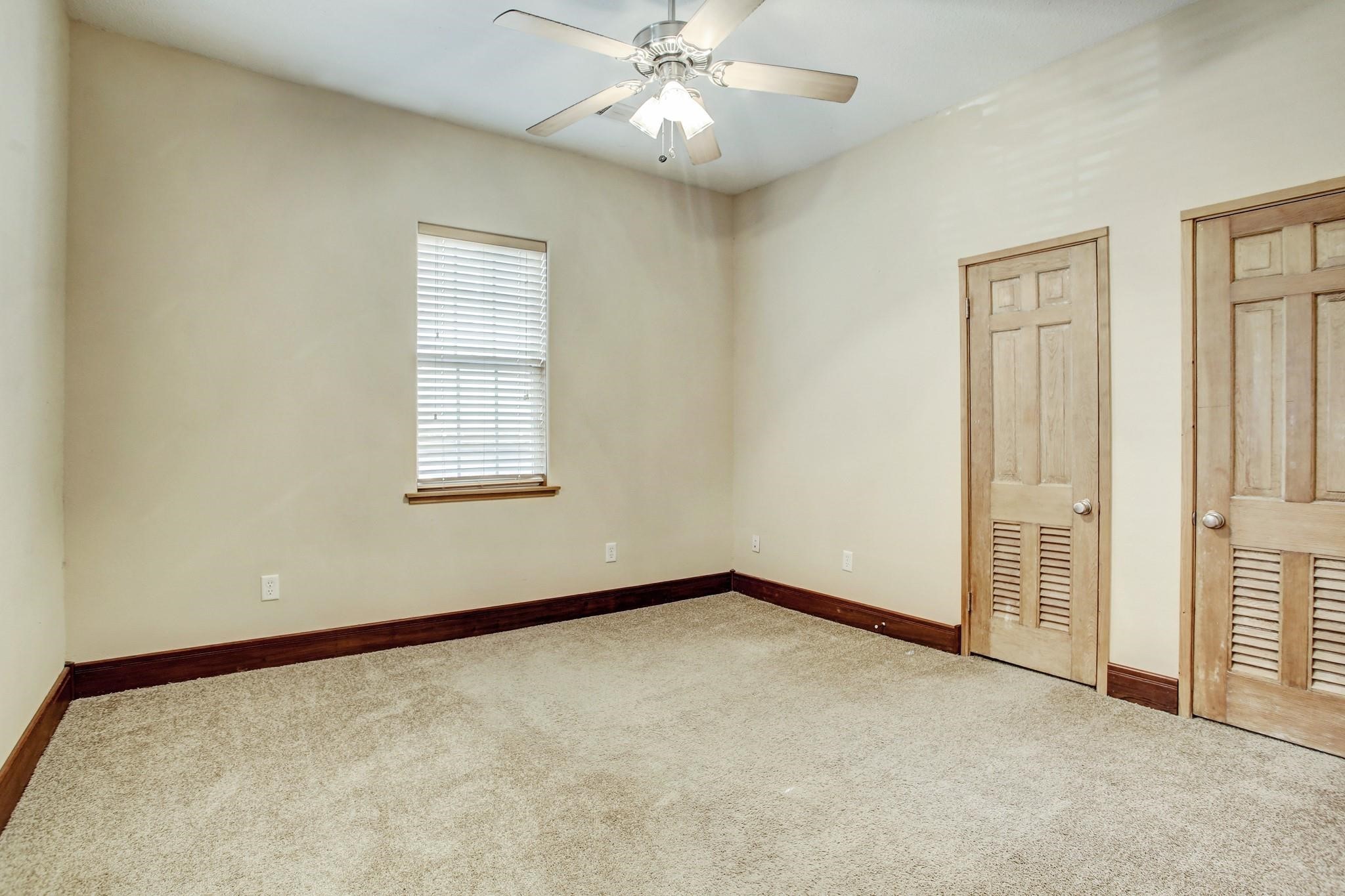 5250 Eigel Street Property Photo 8