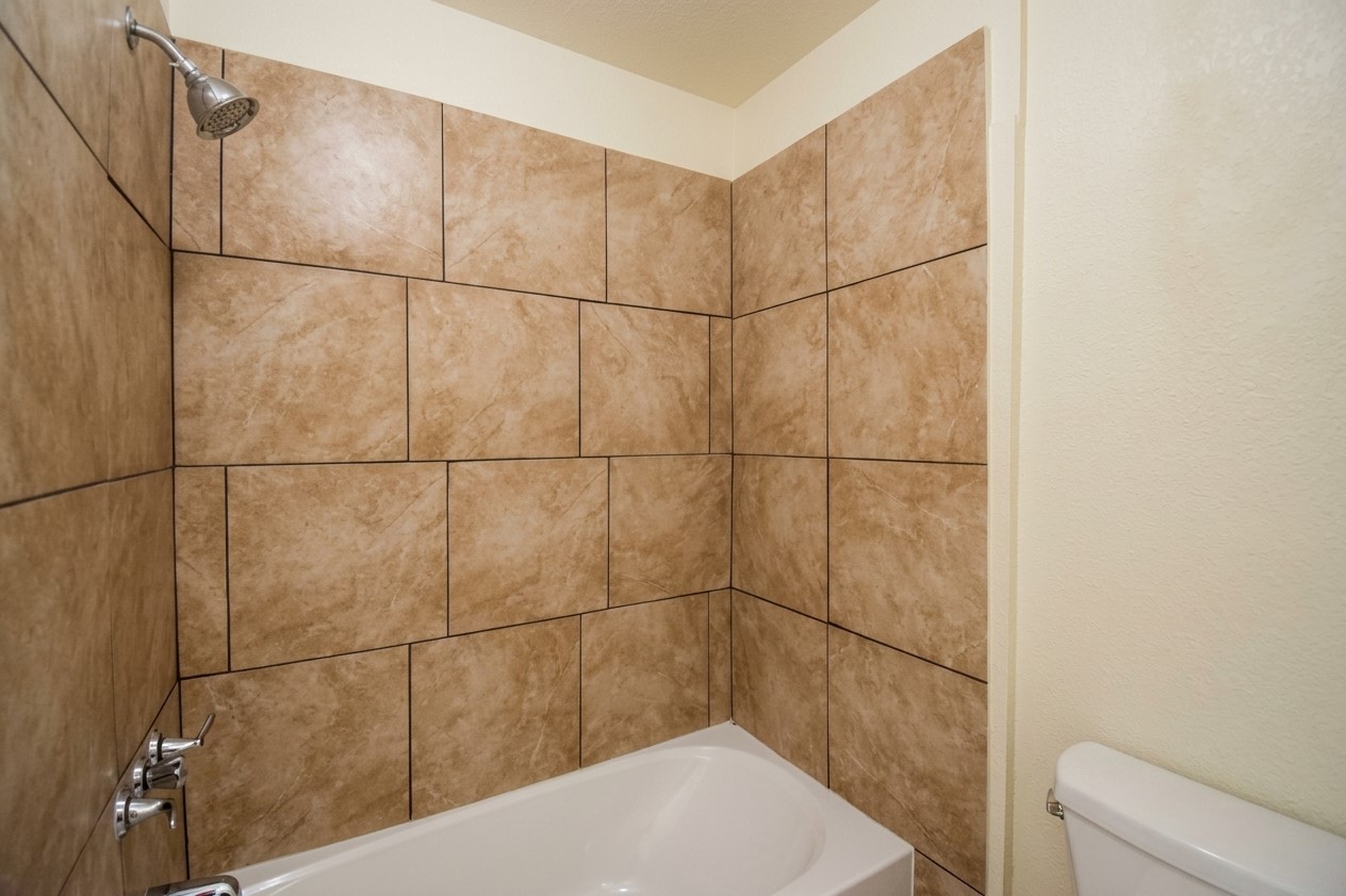 427 Sunset Drive 7 Property Photo 11