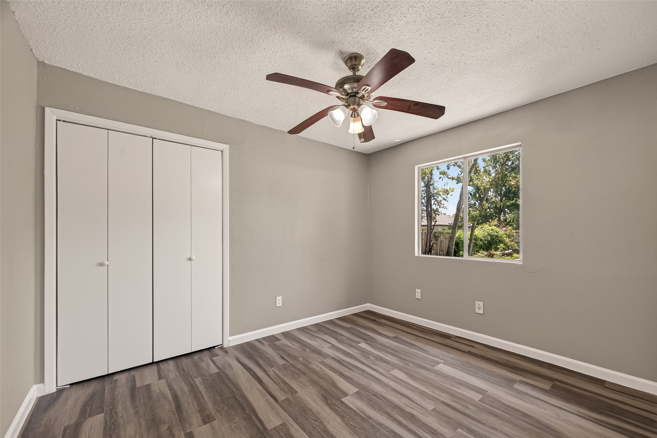 1089 Conklin Street Property Photo 12