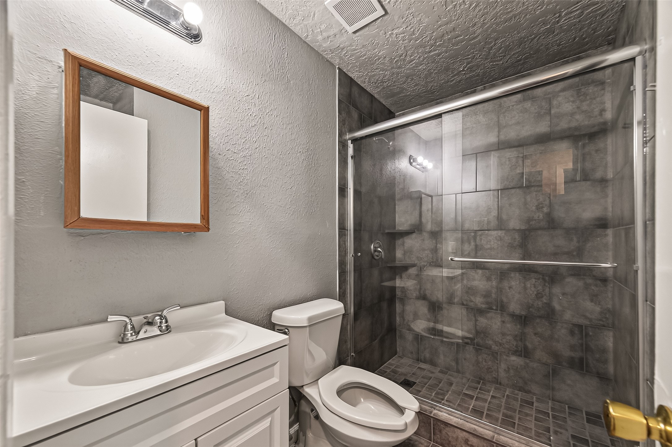 1089 Conklin Street Property Photo 15