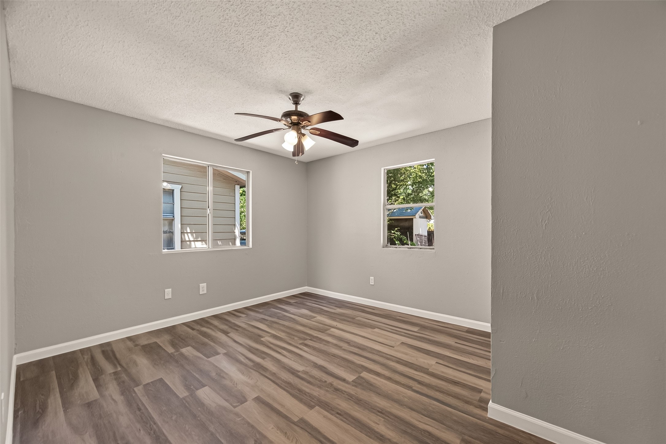 1089 Conklin Street Property Photo 18
