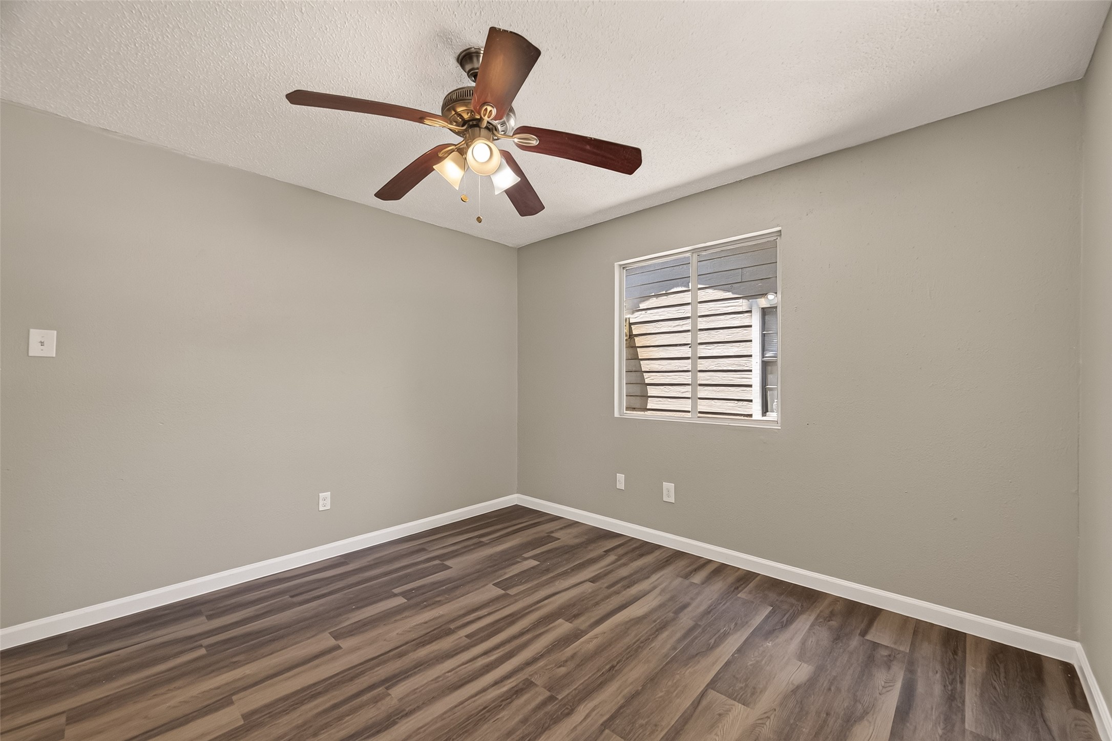 1089 Conklin Street Property Photo 19