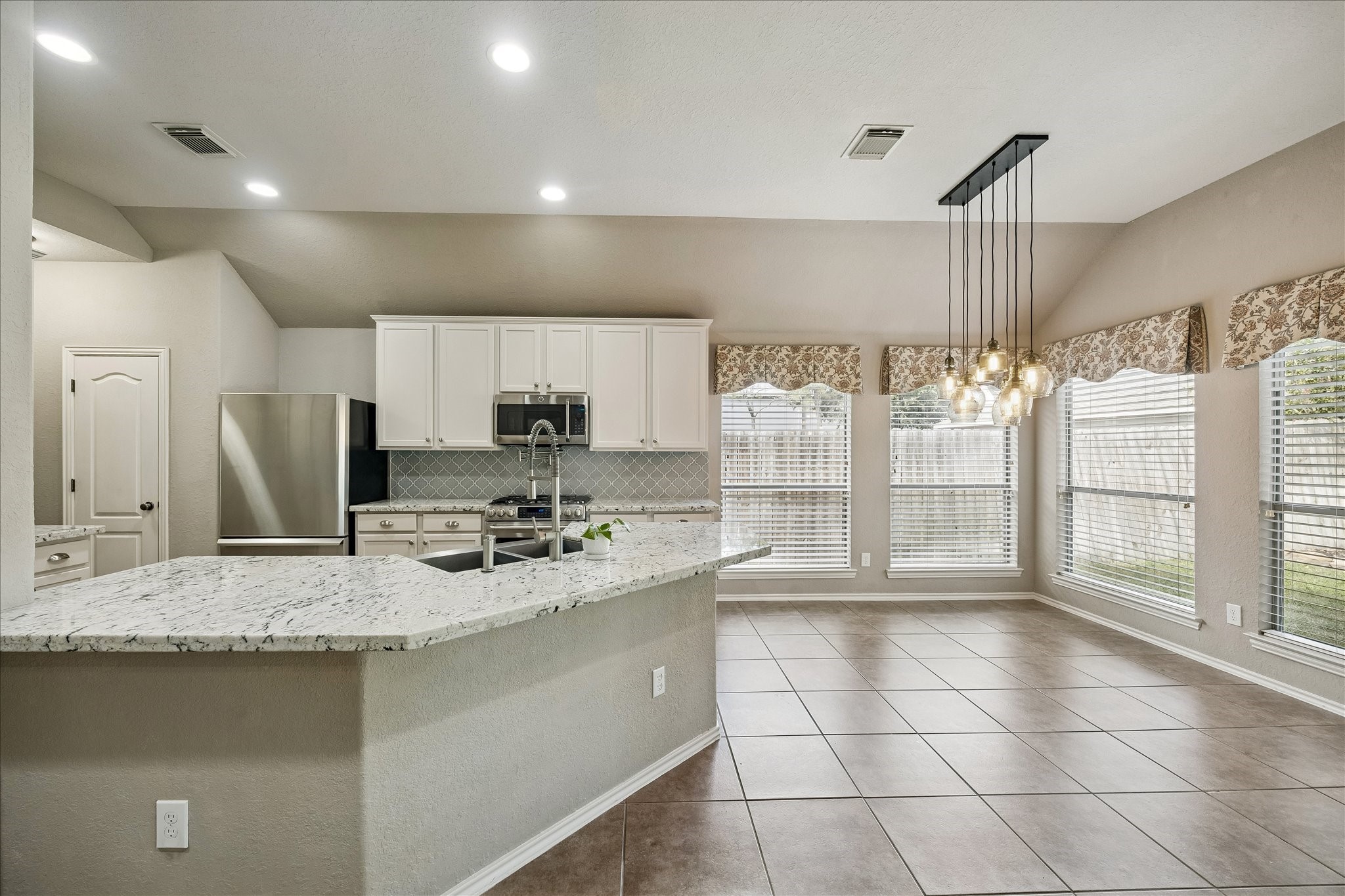23107 Enchanted Cactus Drive Property Photo 8