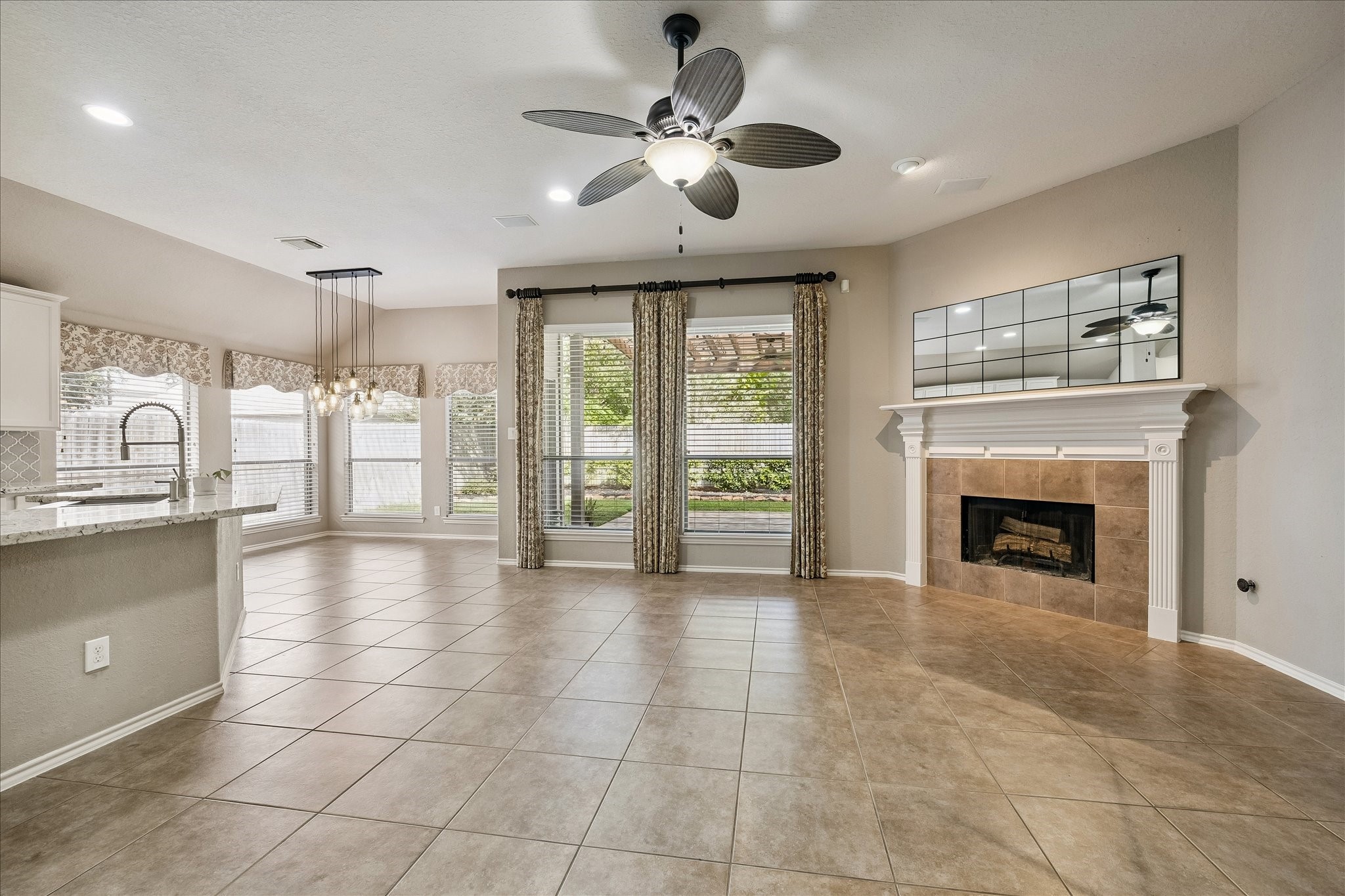 23107 Enchanted Cactus Drive Property Photo 16