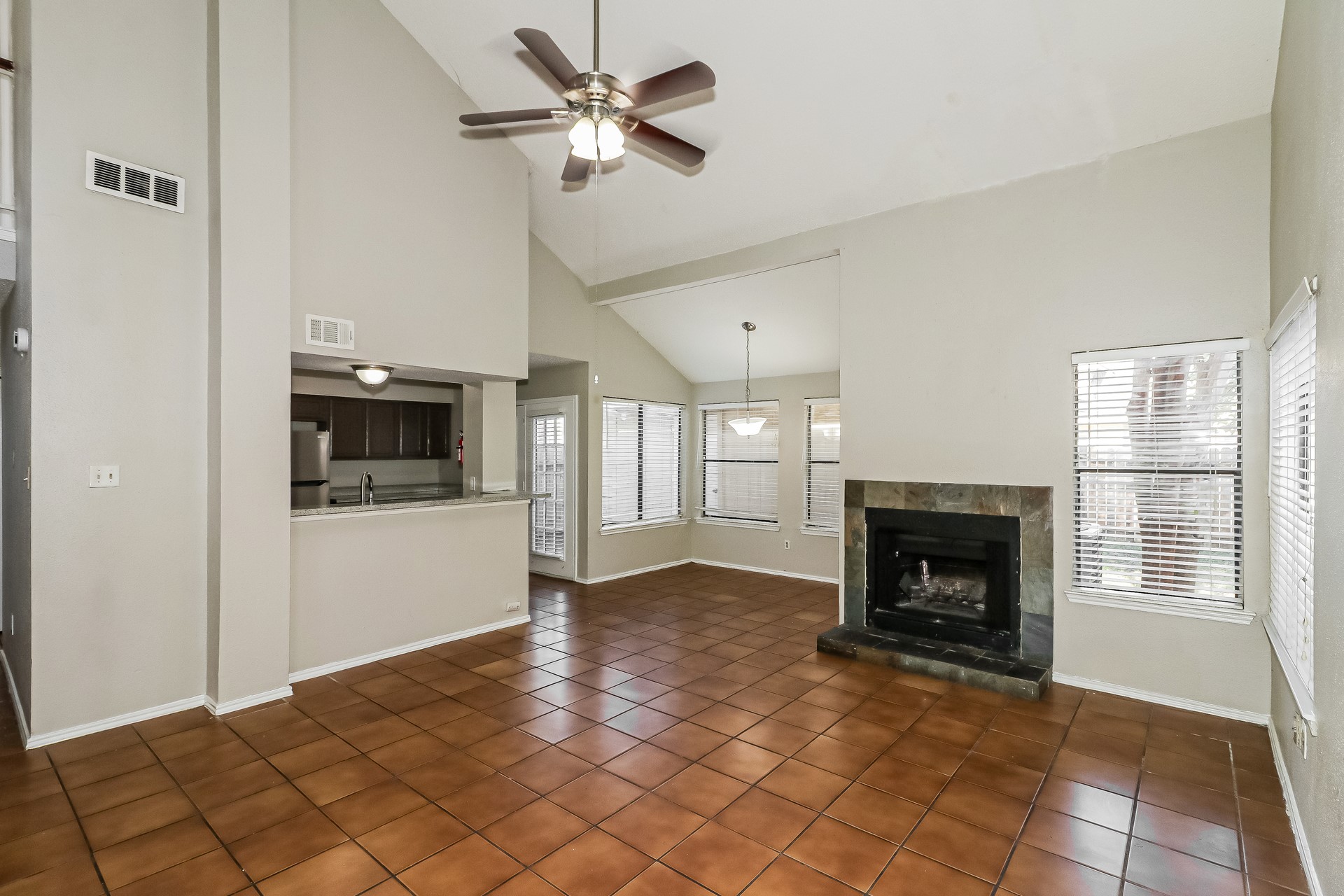 8603 Kinghaven Street Property Photo 2