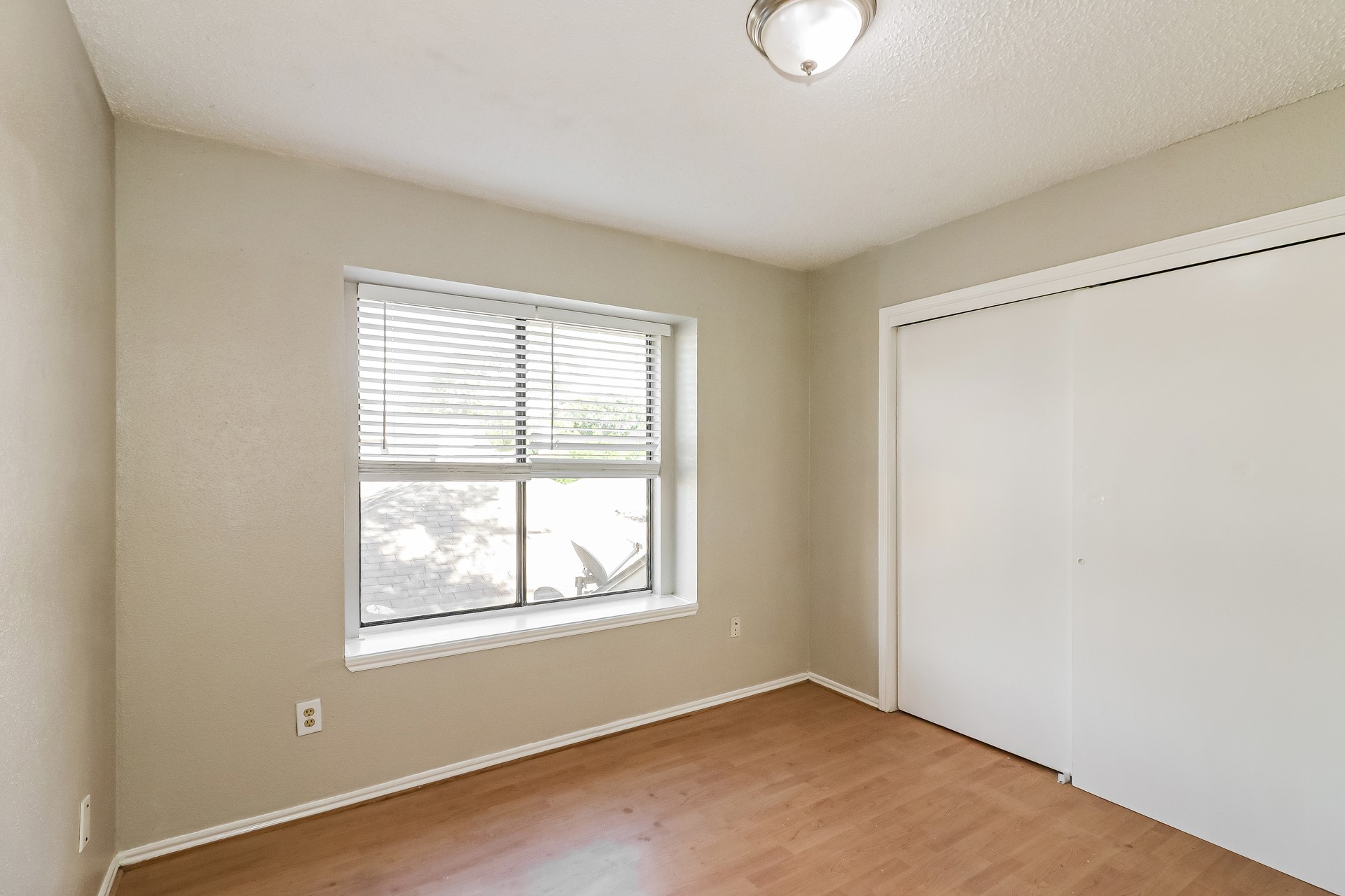 8603 Kinghaven Street Property Photo 14