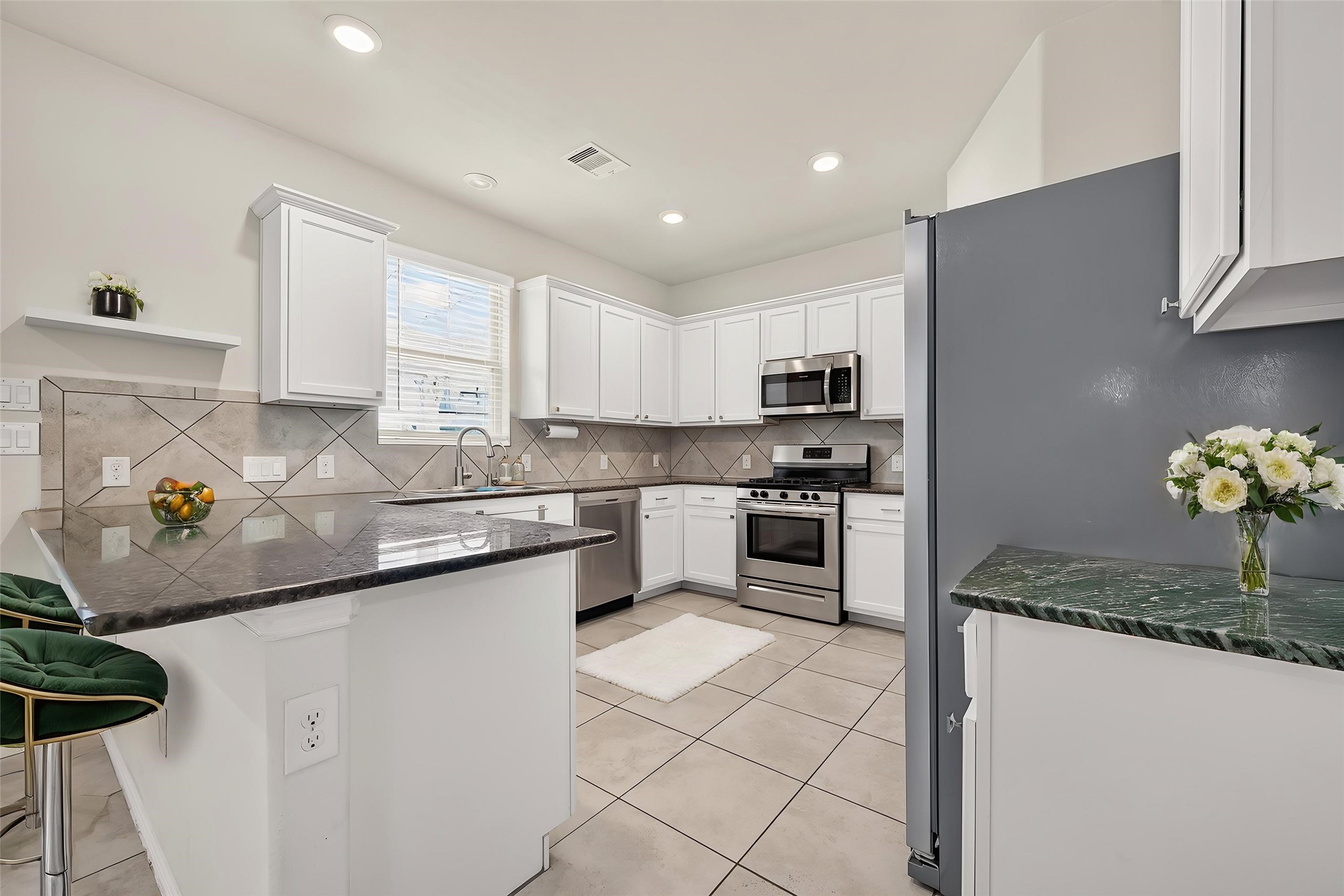20223 Highfield Park Drive Property Photo 11