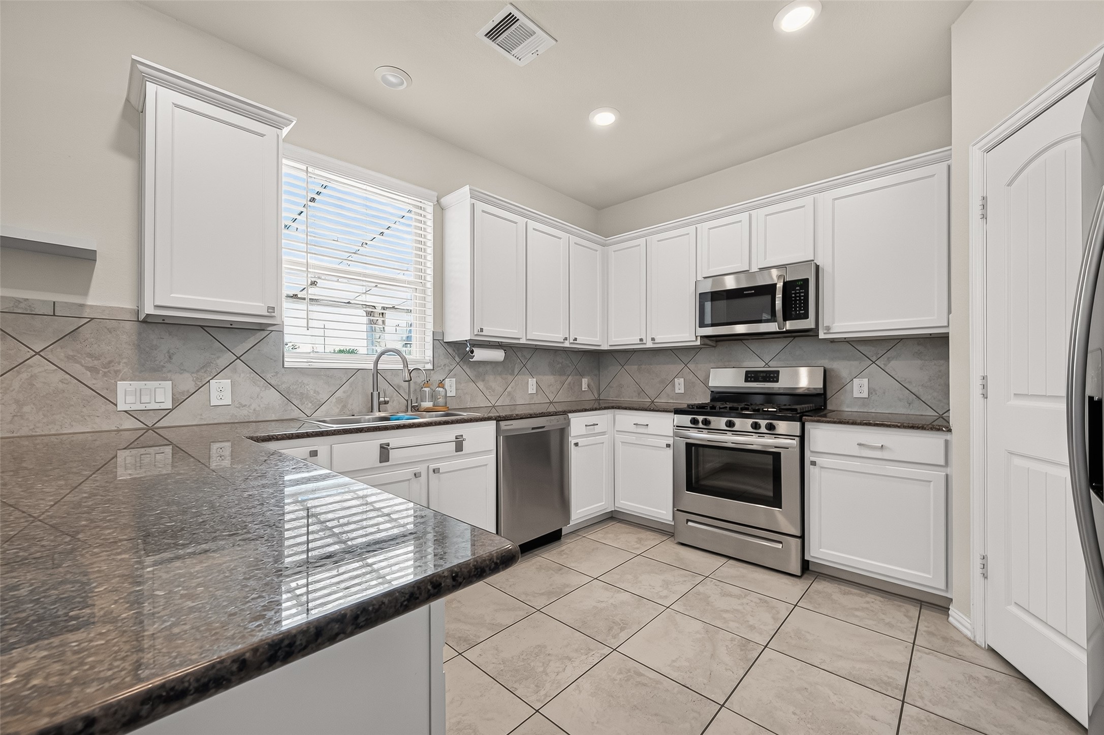 20223 Highfield Park Drive Property Photo 13