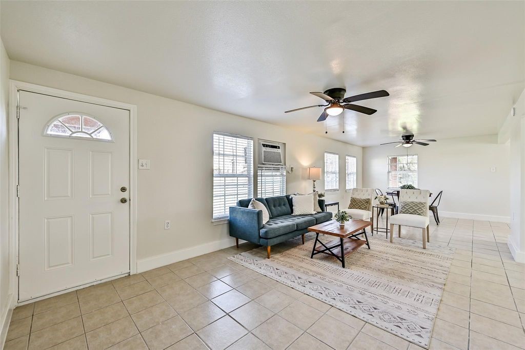 1029 62nd St Street Property Photo 18