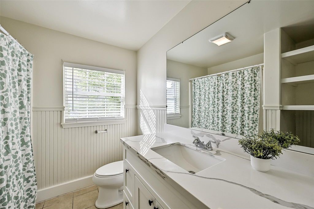 1029 62nd St Street Property Photo 22