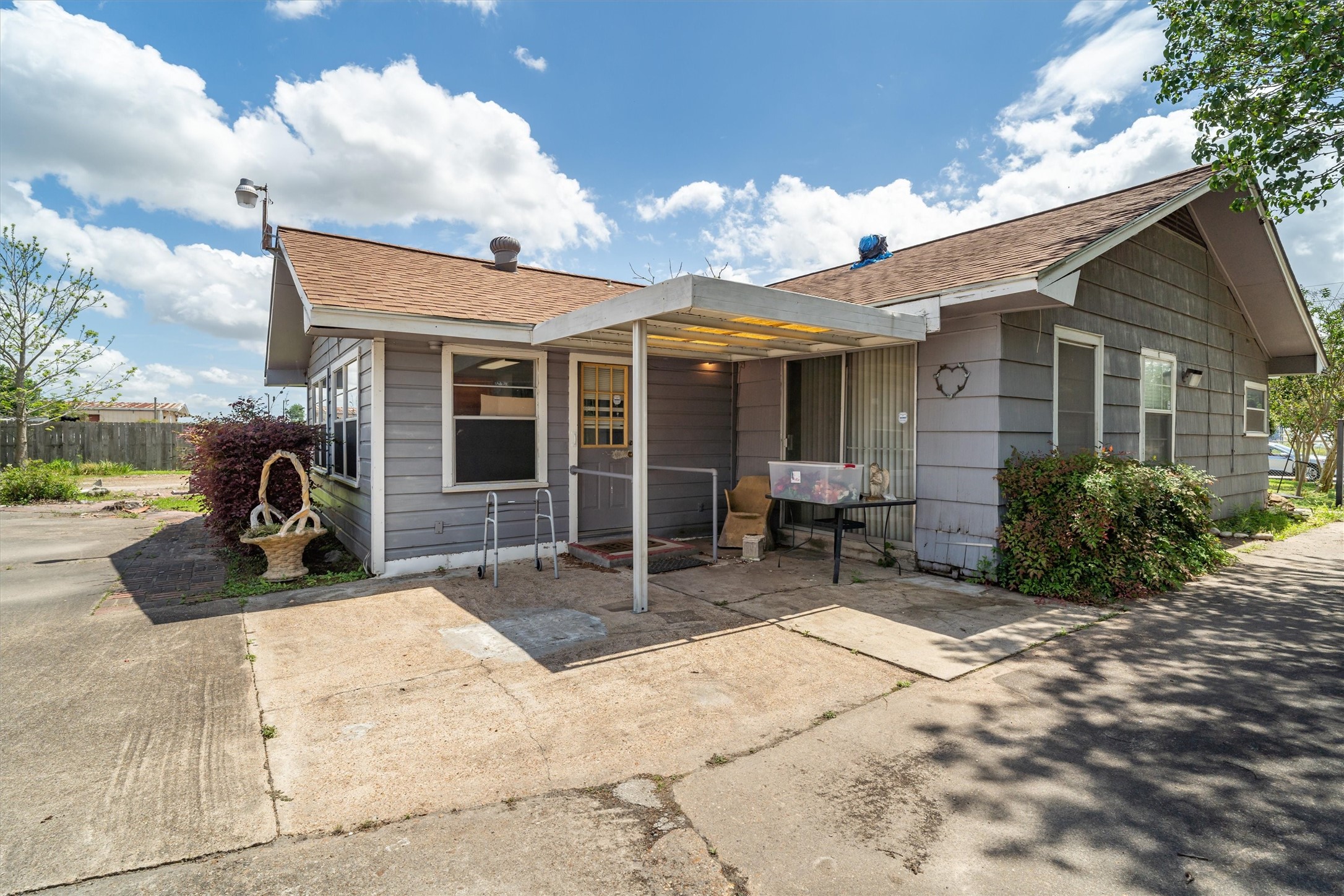 7833 Almeda Genoa Road Property Photo 12