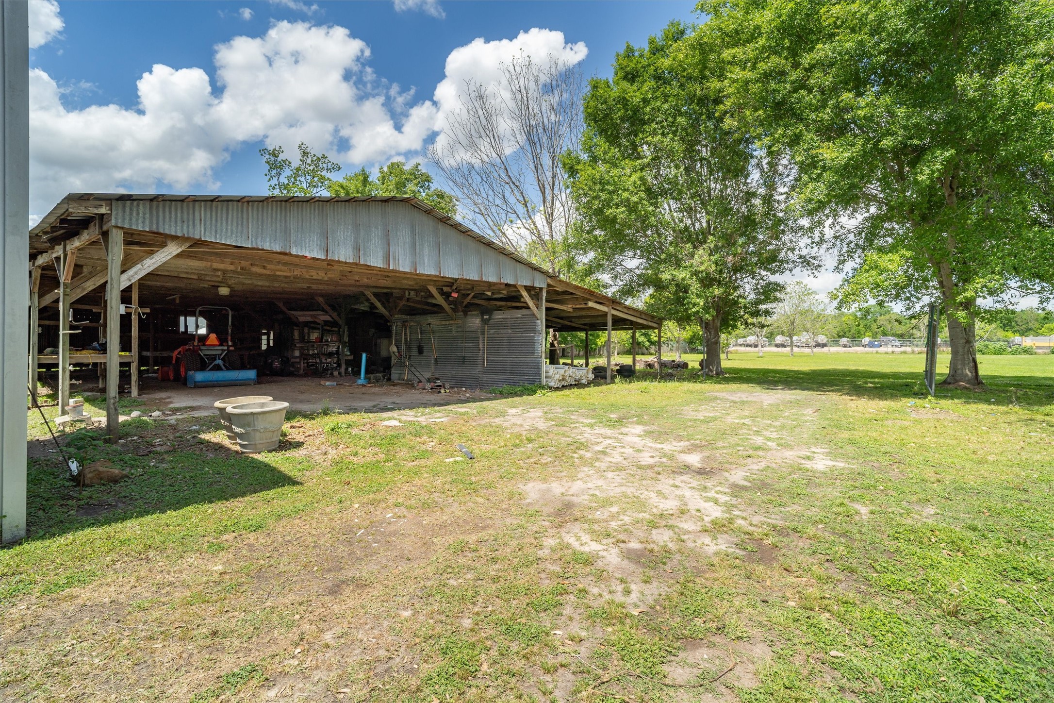7833 Almeda Genoa Road Property Photo 16