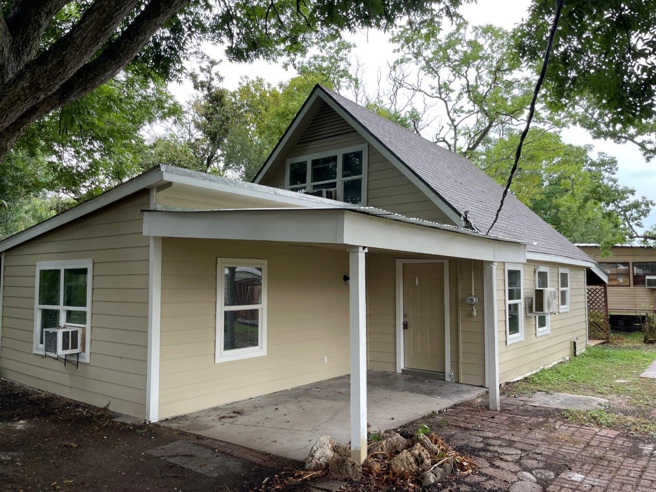 4743 6th Street Property Photo 1