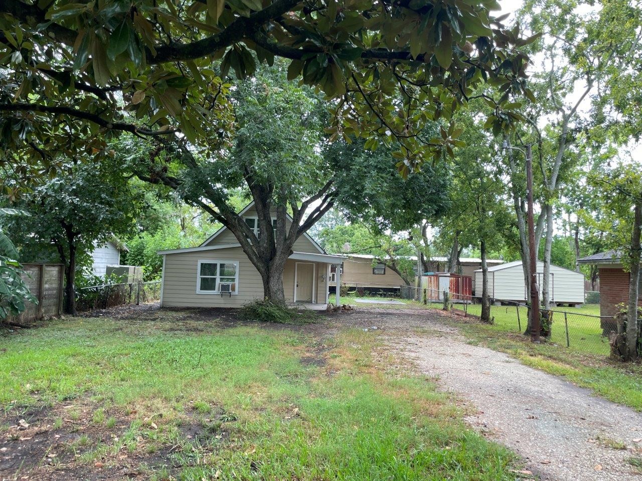 4743 6th Street Property Photo 3