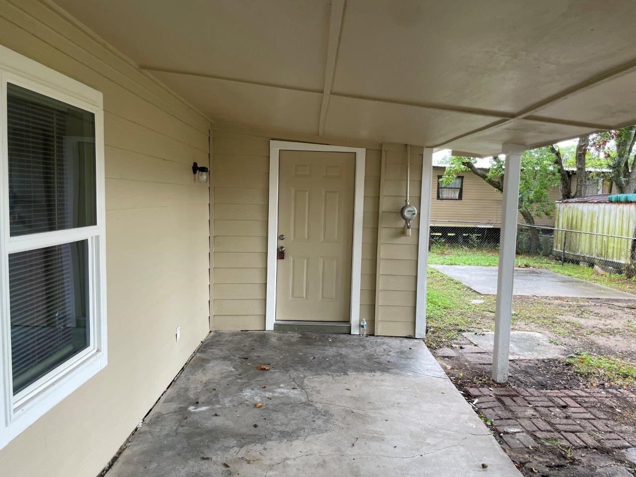 4743 6th Street Property Photo 4