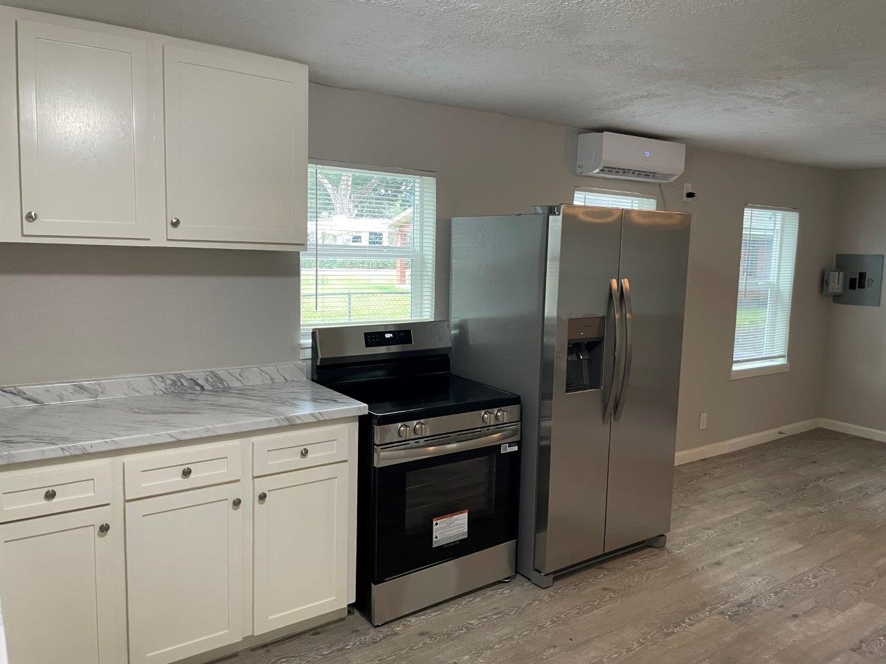 4743 6th Street Property Photo 9