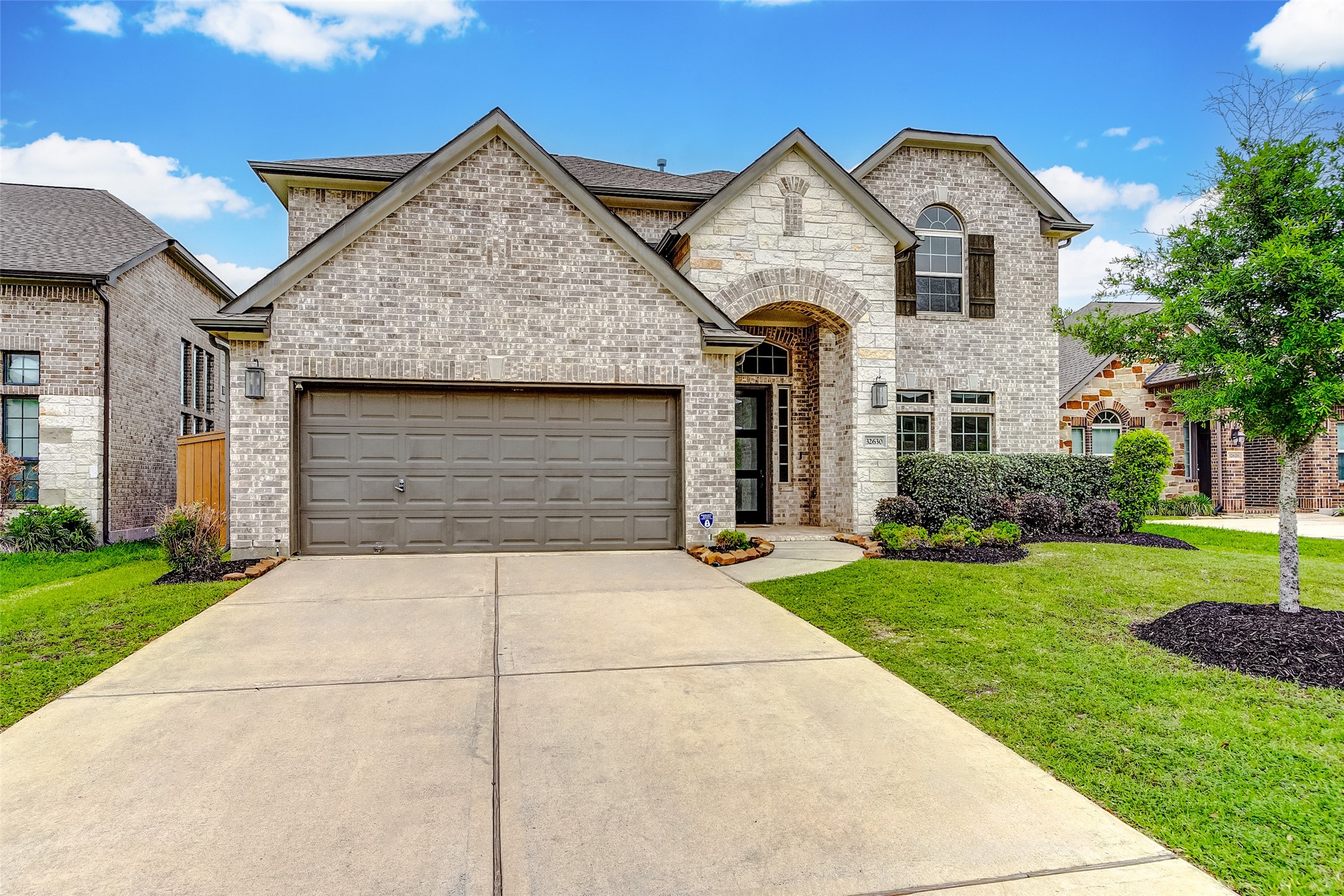 32630 Turning Springs Drive Property Photo 2