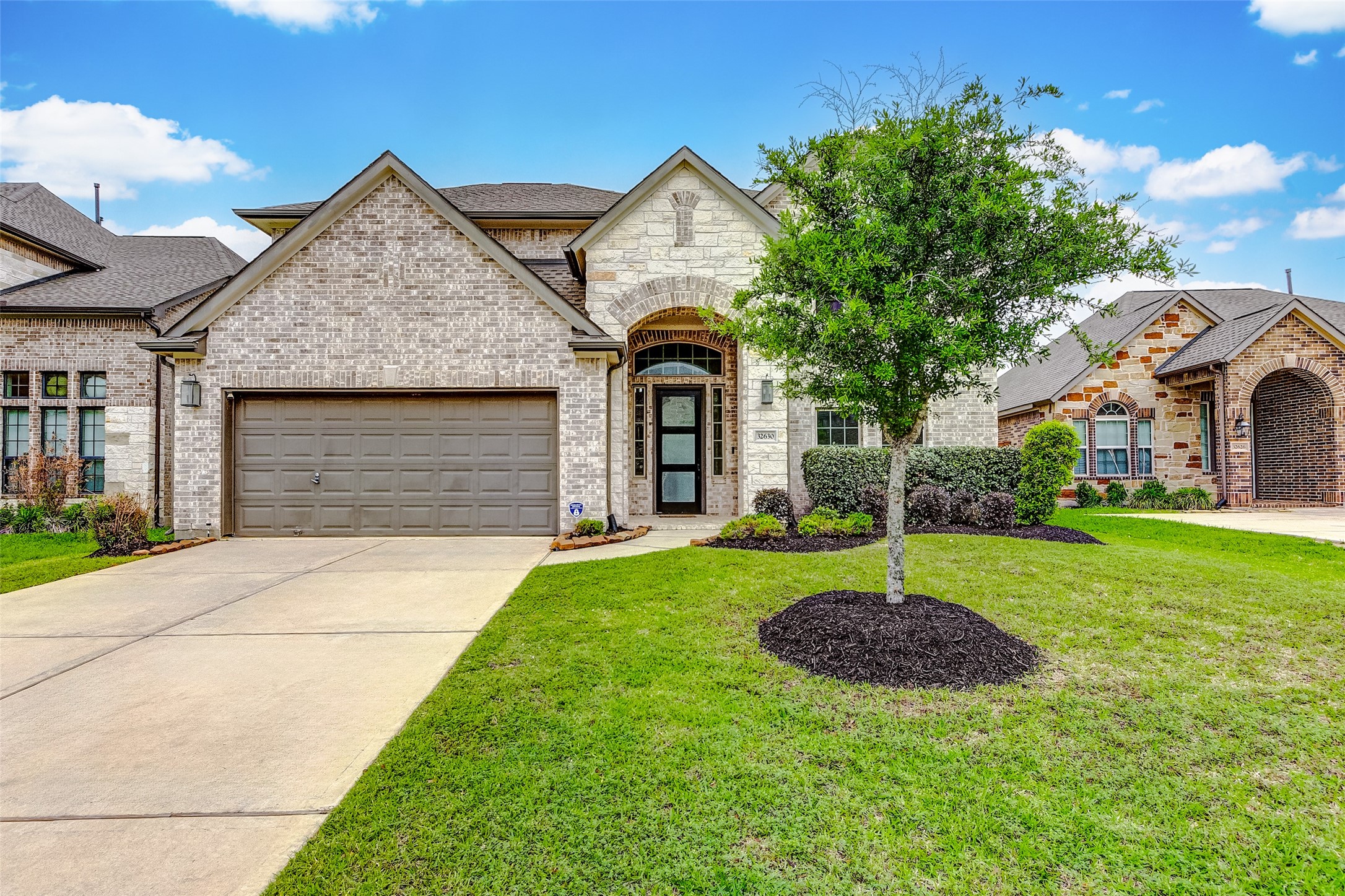 32630 Turning Springs Drive Property Photo 3