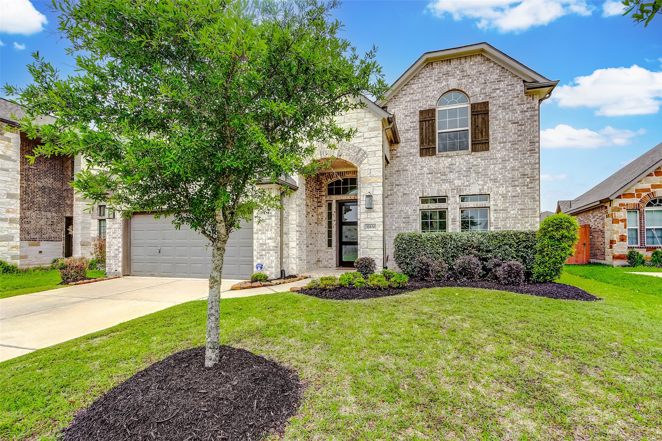 32630 Turning Springs Drive Property Photo 4