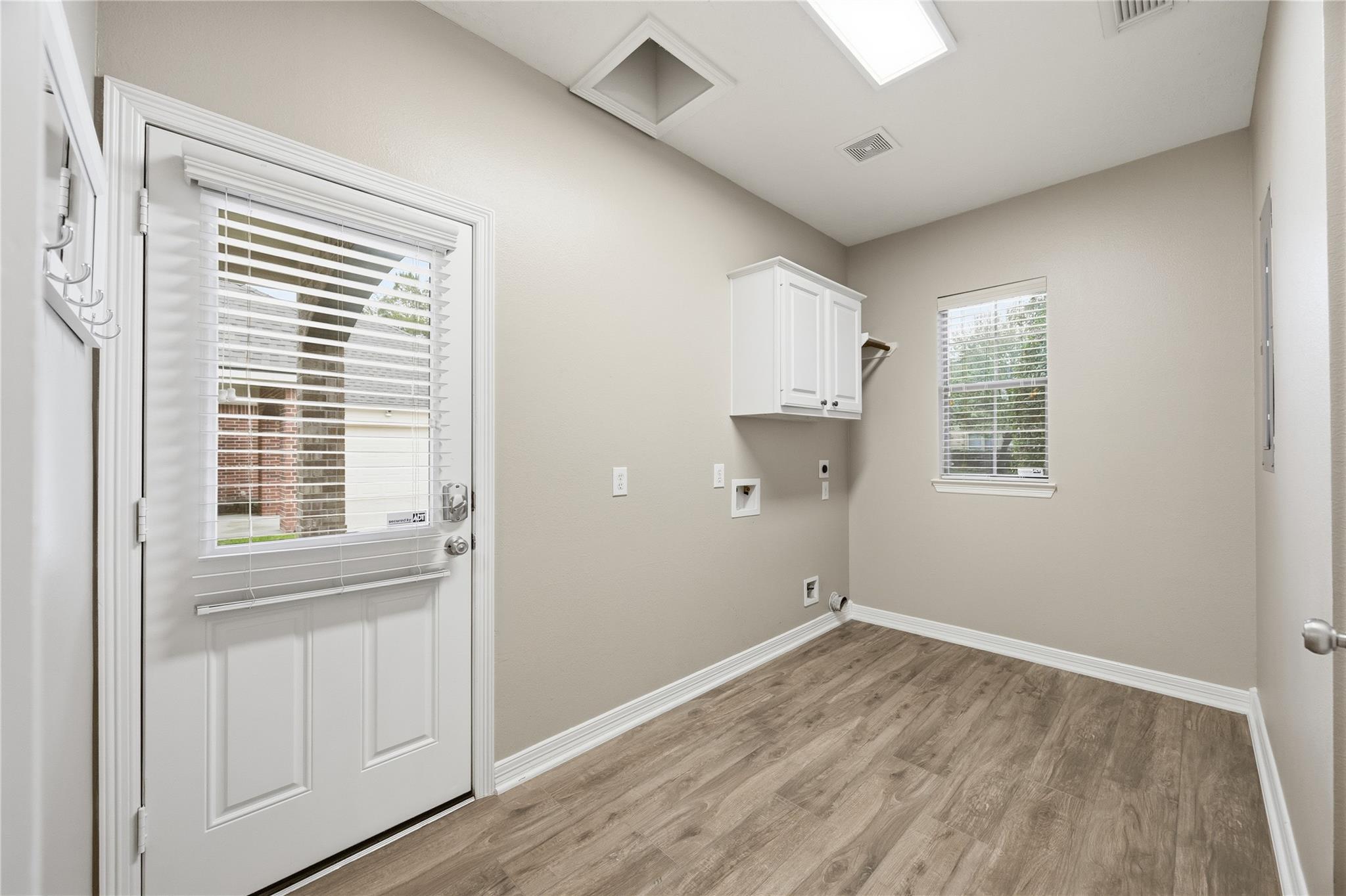 14003 Southern Spring Lane, Houston Tx 77044 Property Photo 15