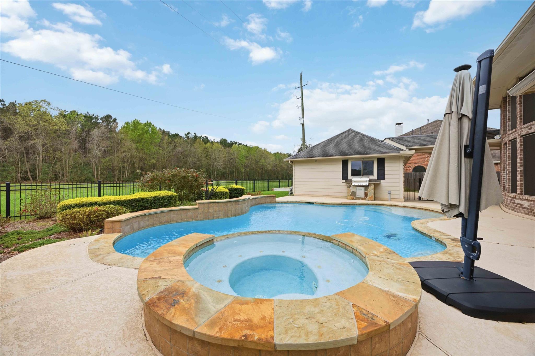 14003 Southern Spring Lane, Houston Tx 77044 Property Photo 42