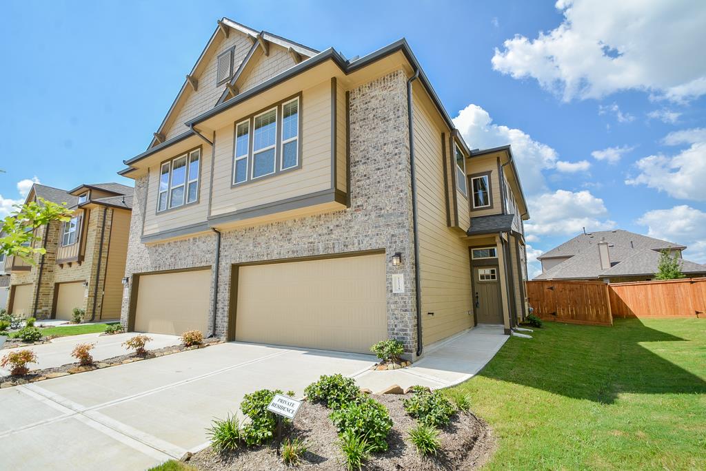 12239 Stellano Property Photo 1